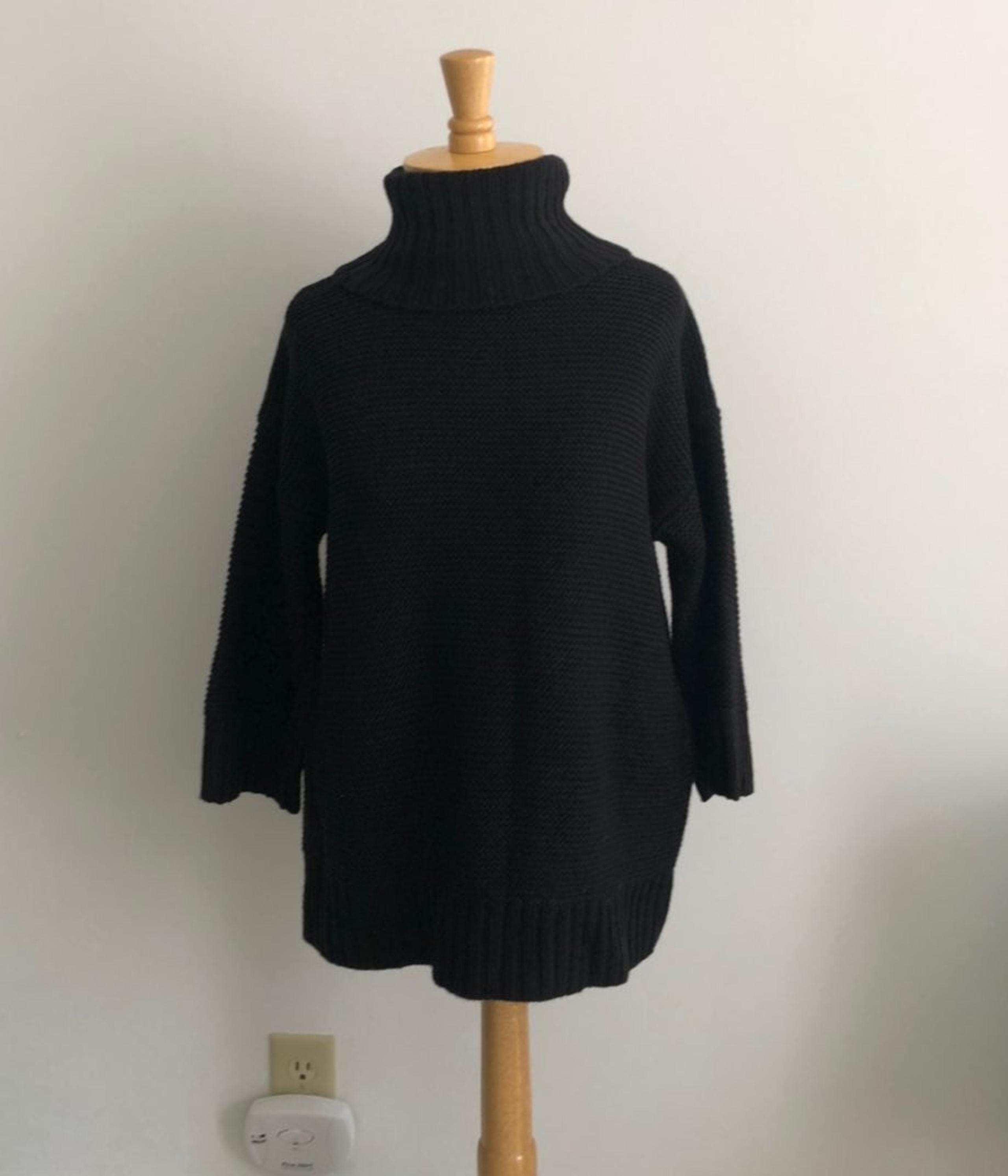 Forever 21 Black Knit TurtleNeck Sweater