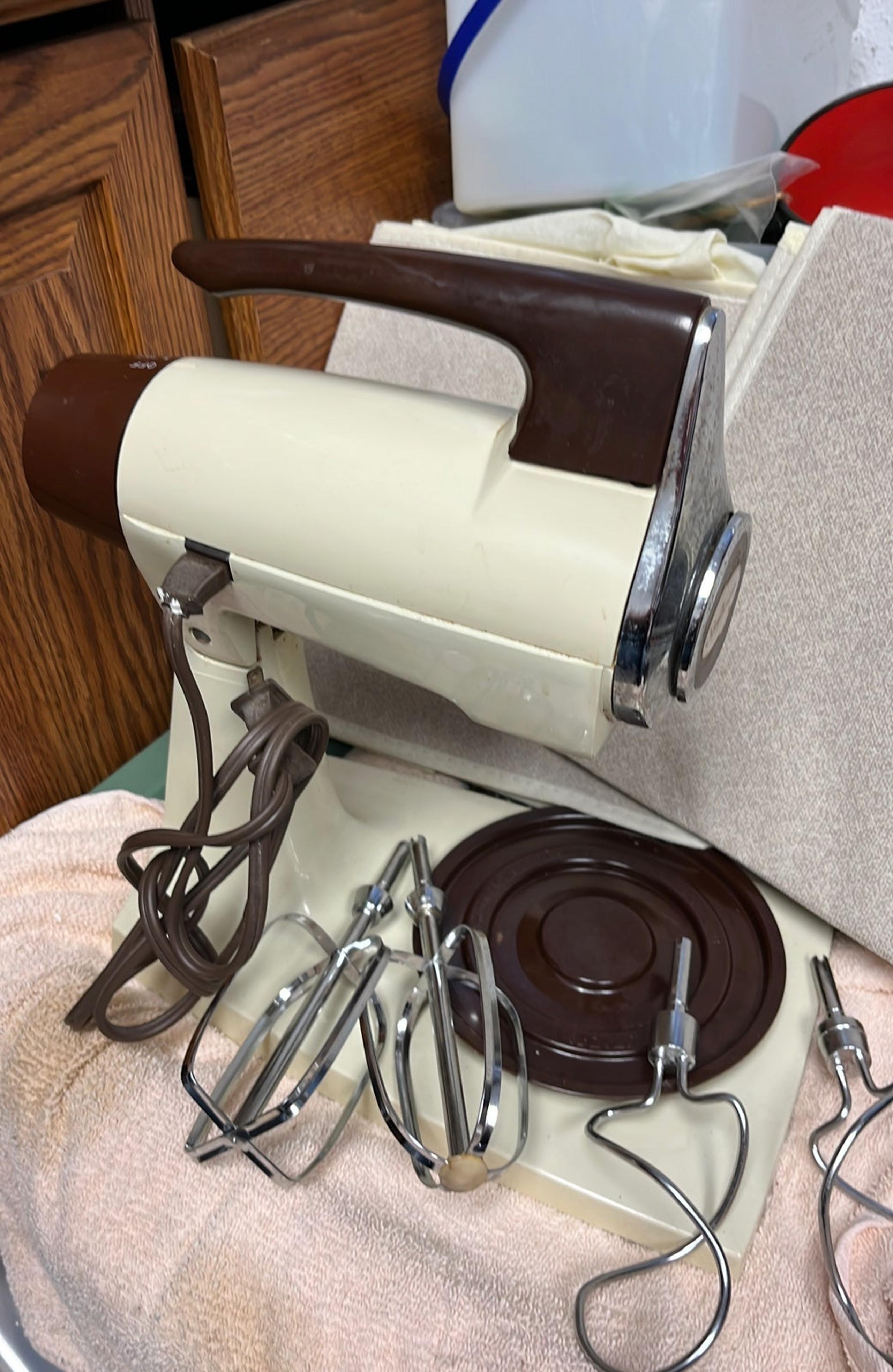 Vintage Sunbeam Mix Master Stand Mixer