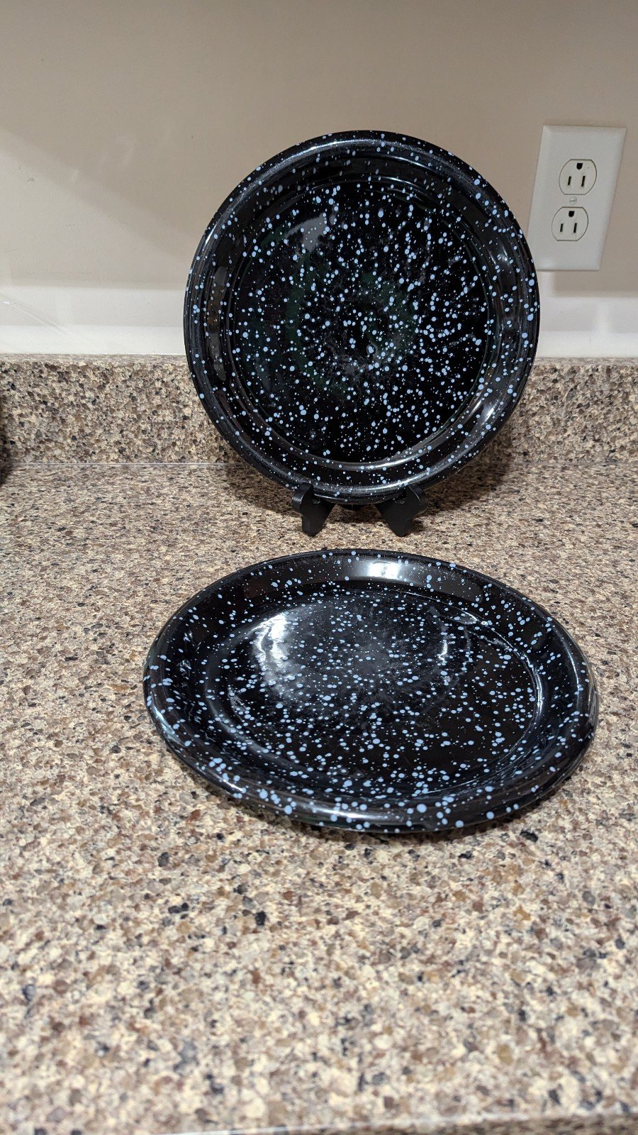 CROWN CORNING JAPAN GRANITE BLACK GRAY SPECKLED 11-IN DINNER PLATE SET OF TWO