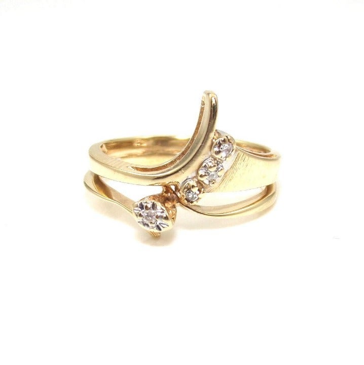 10K GOLD DIAMOND RING 6