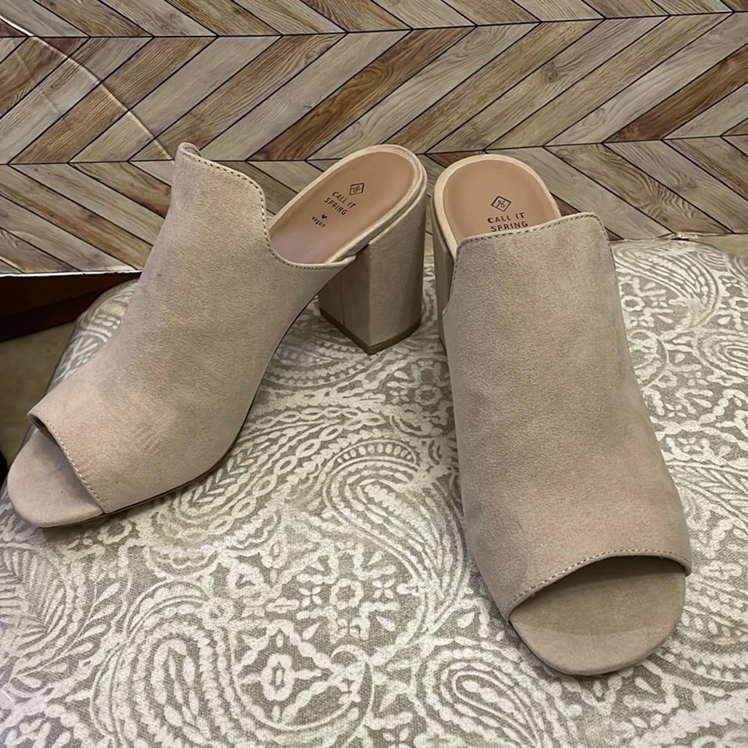 Call It Spring ladies open toe 3.5” heel vegan leather tan size 8