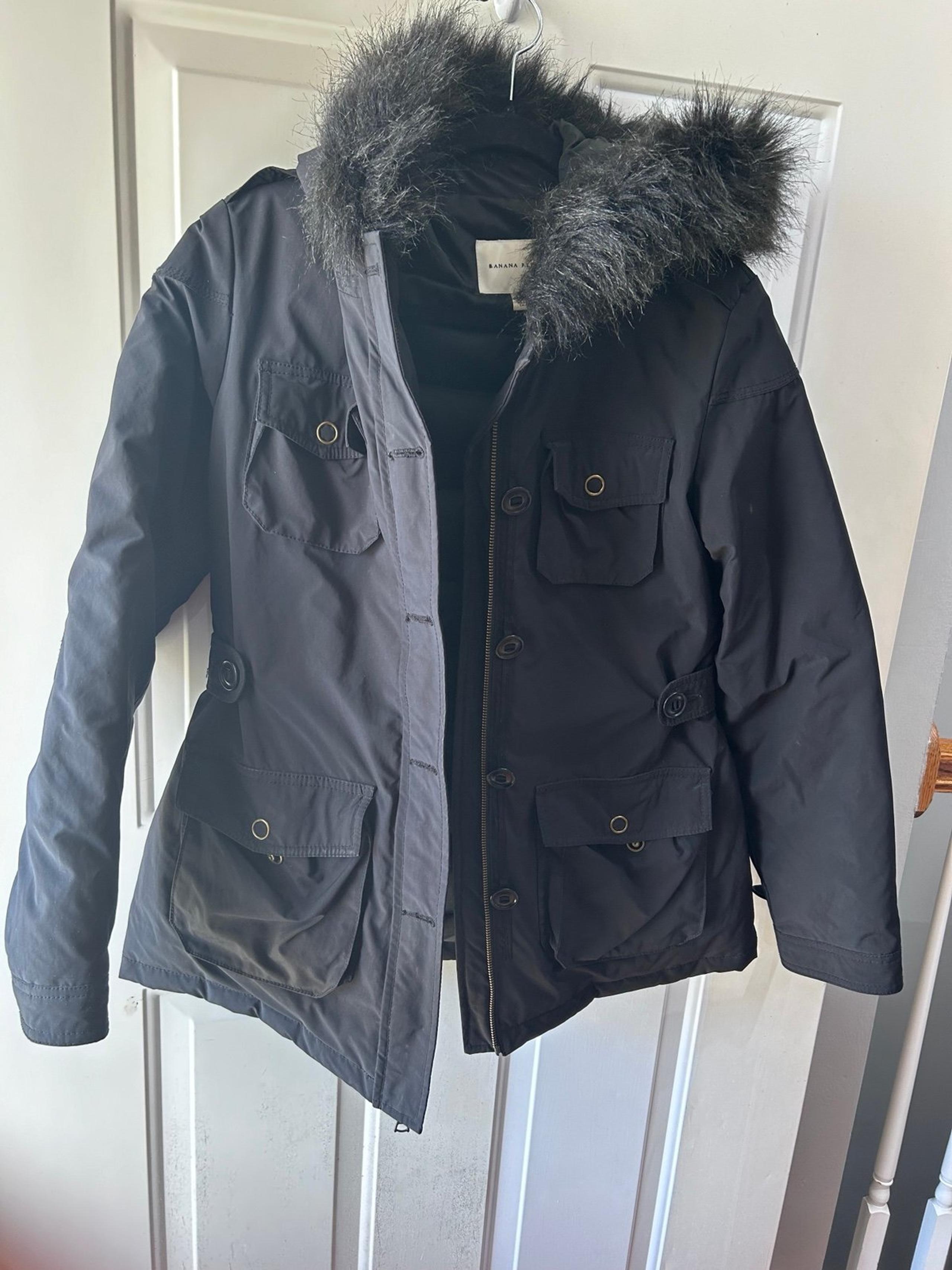 Banana Republic women’s winter ski coat gray size M fur lined hood