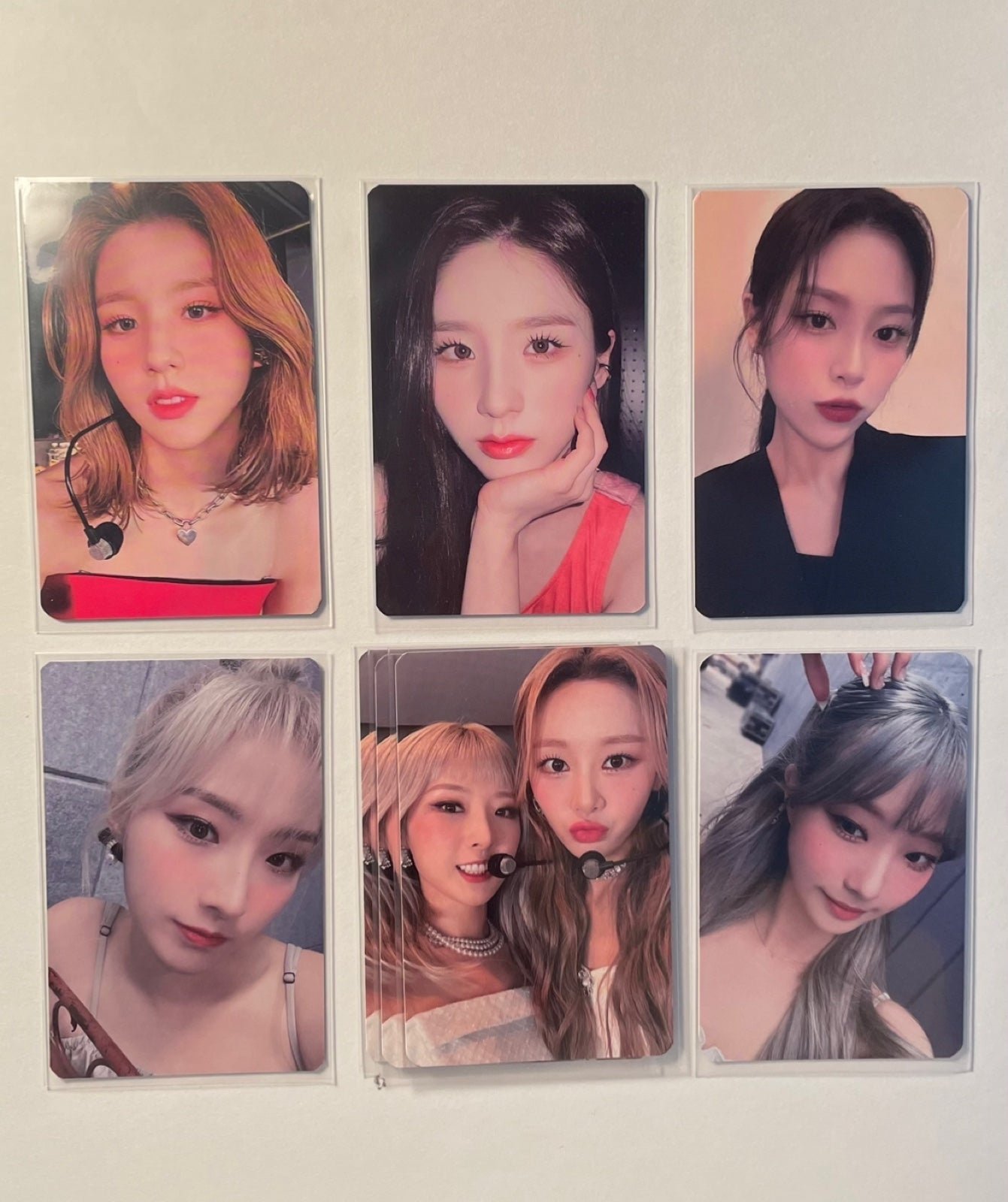 DONT BUY LISTING ‼️ official loona first world tour in seoul photocards