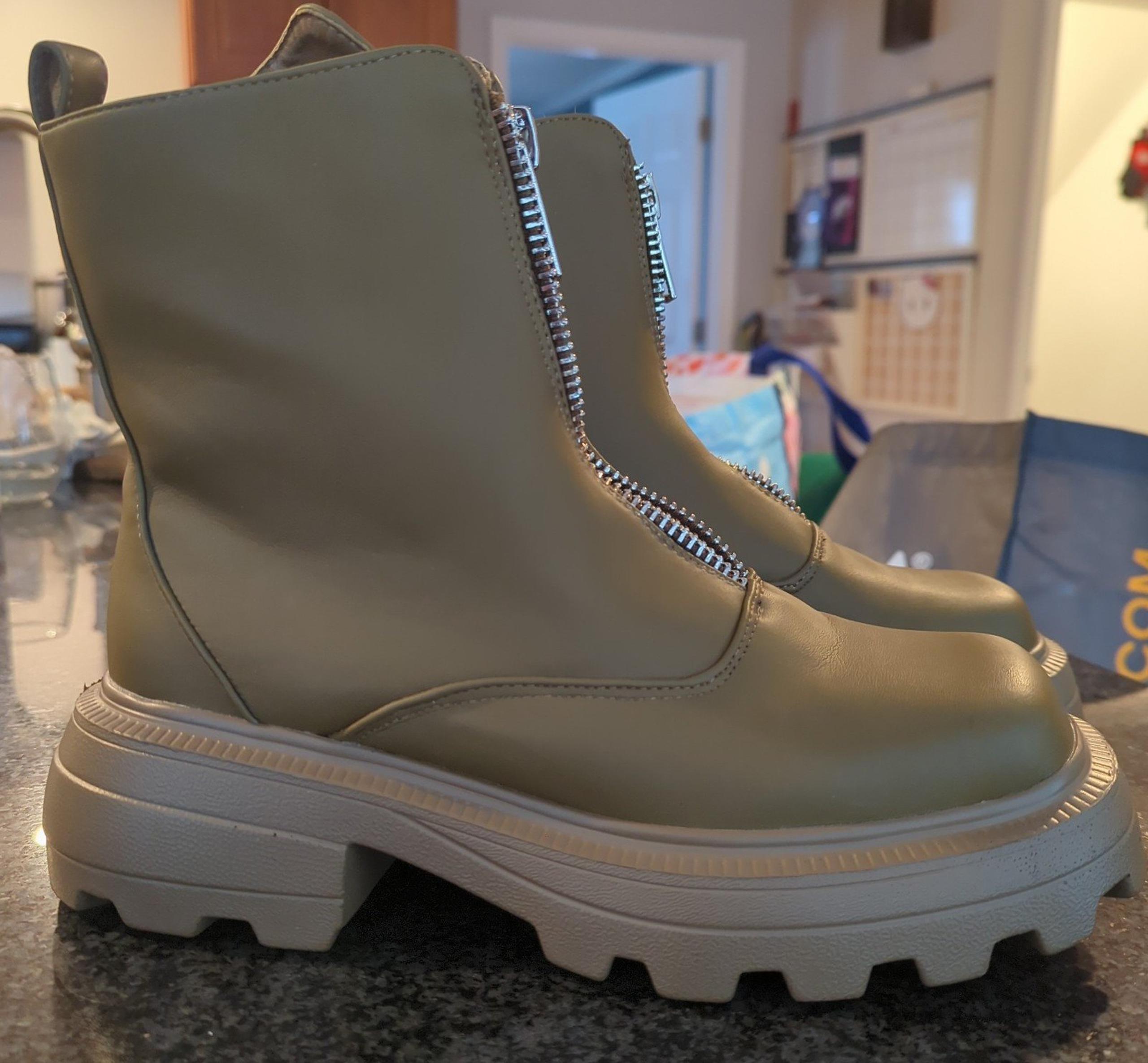 Cape Robbin Kyndall Sexy Zip-front Chunky Combat Boots Olive Green Size 8 Women