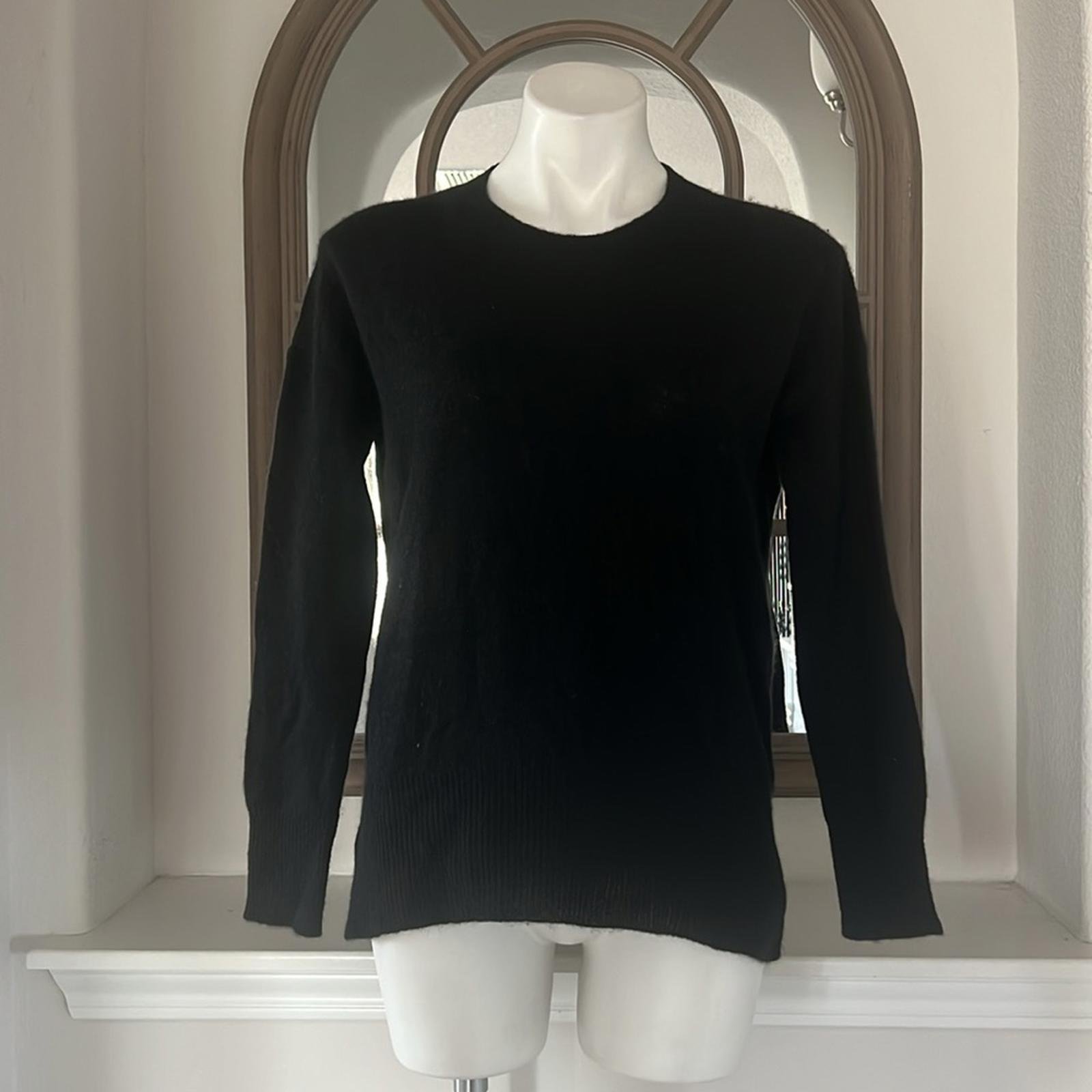 Sutton Studio Cashmere Crewneck in Black, Size XS NEW w/Tag 215
