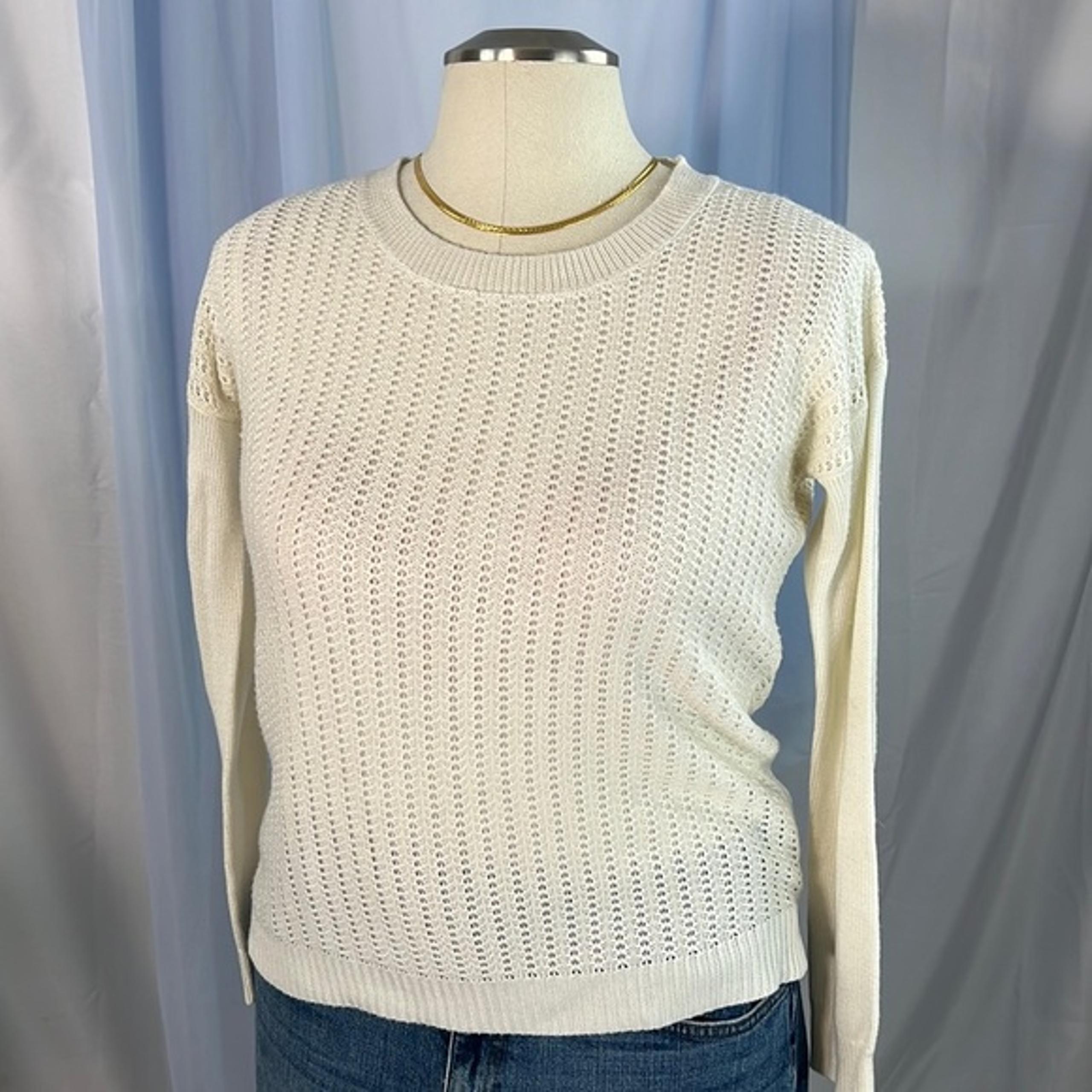 Van Heusen long sleeve ivory crew neck lightweight pullover sweater small