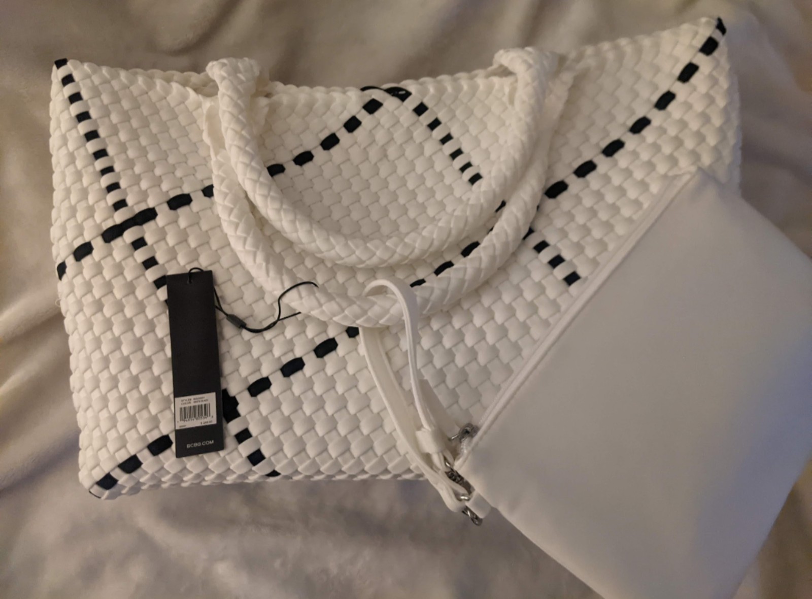 BCBG woven large tote bag with wristlet. Bundle w/ matching mini that I have!