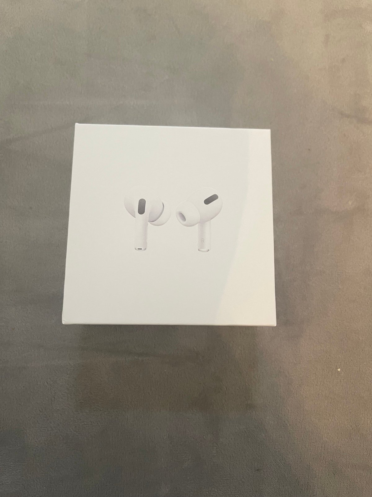 AirPods