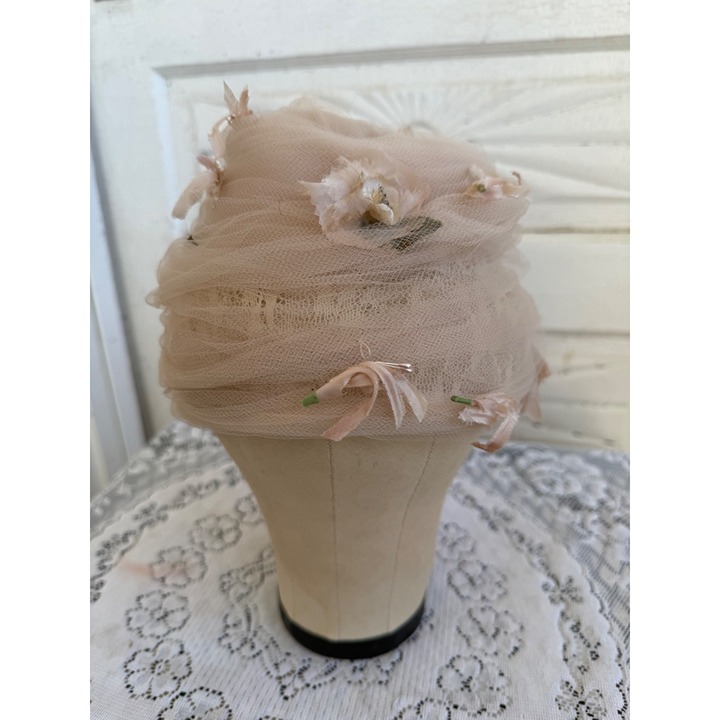 Vintage 40's Net/Tulle/flower Turban Style Hat Beige