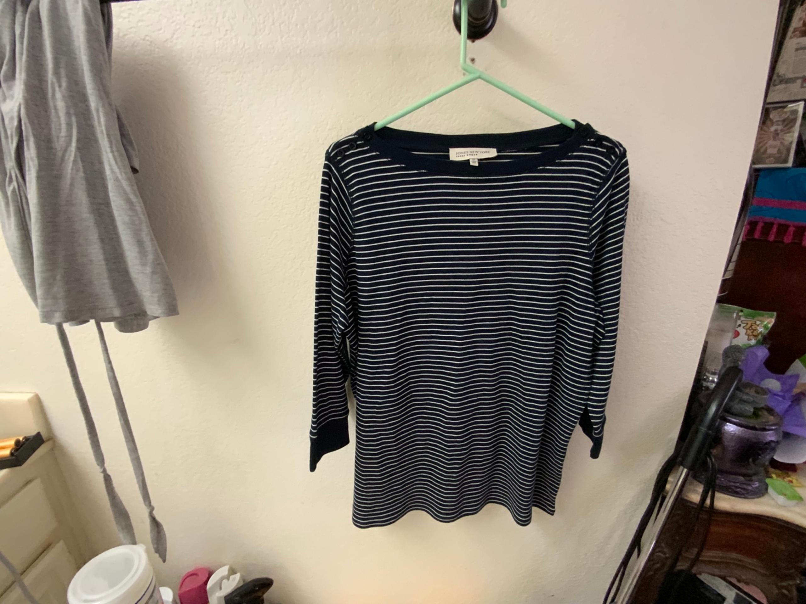 Jones New York women’s top