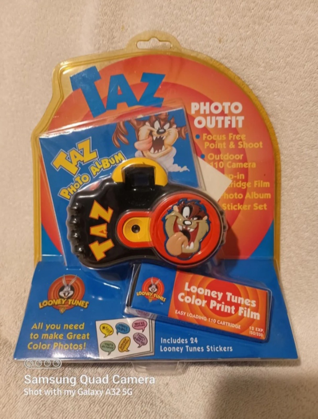 Vintage Looney tunes 110 camera photo outfit