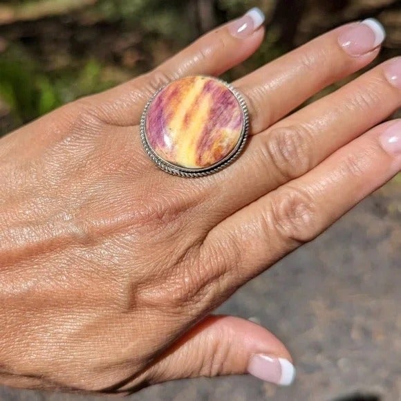 Navajo Statement Size 8US Ring Spiny Oyster Sterling Silver Beautiful Signed ***
