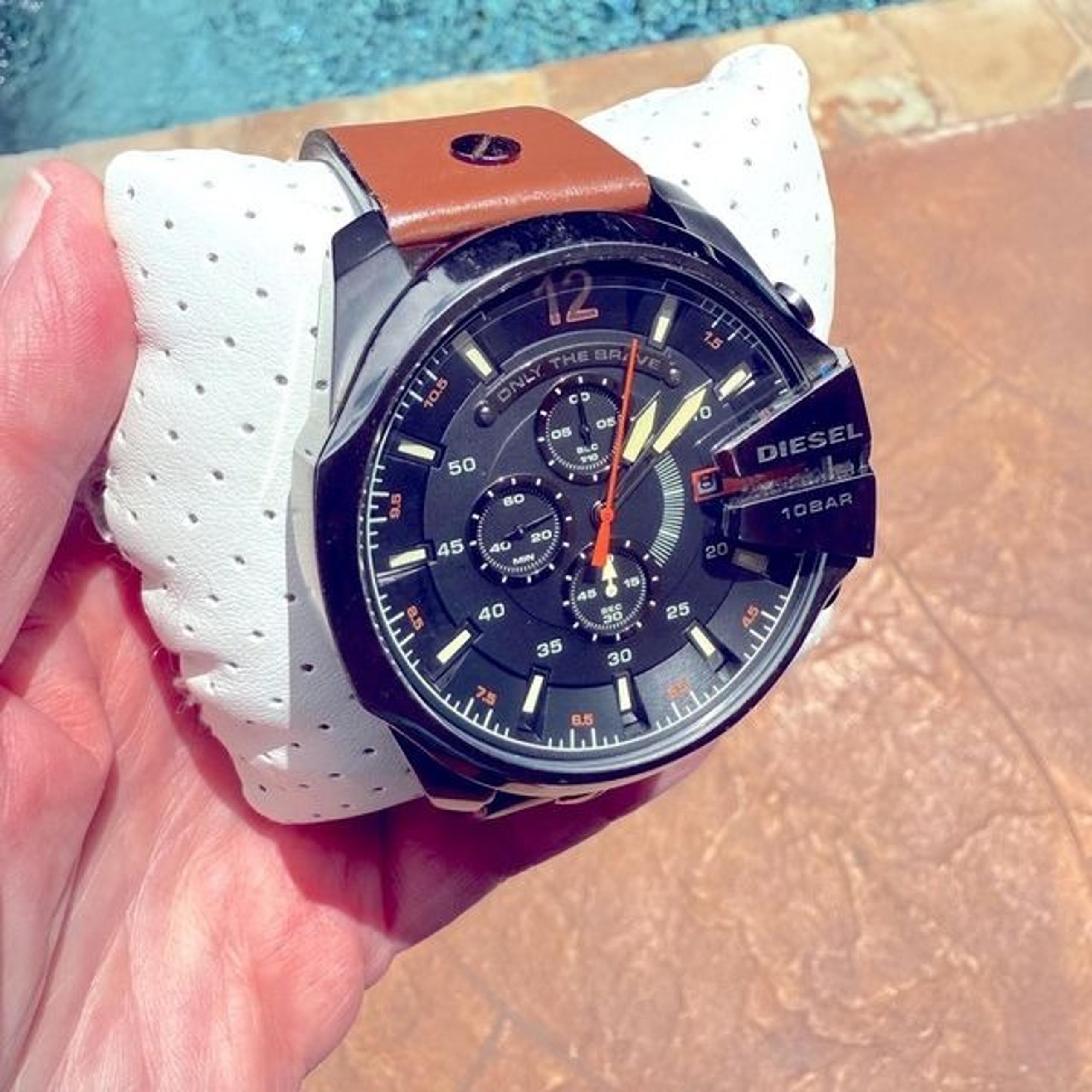 Diesel Men's Mega Chief Chronograph Brown Leather Watch DZ4343 new batteries EXC