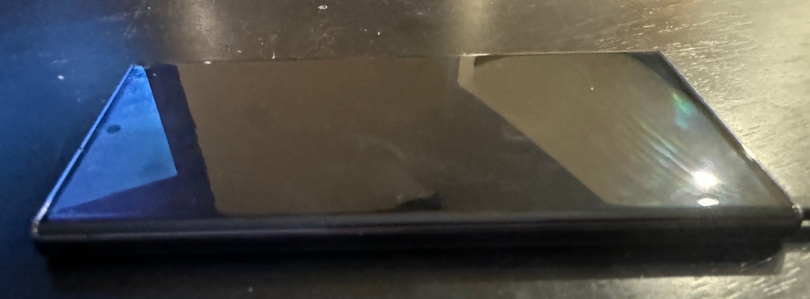 Samsung Galaxy S23 Ultra in Phantom Black 1TB - detail