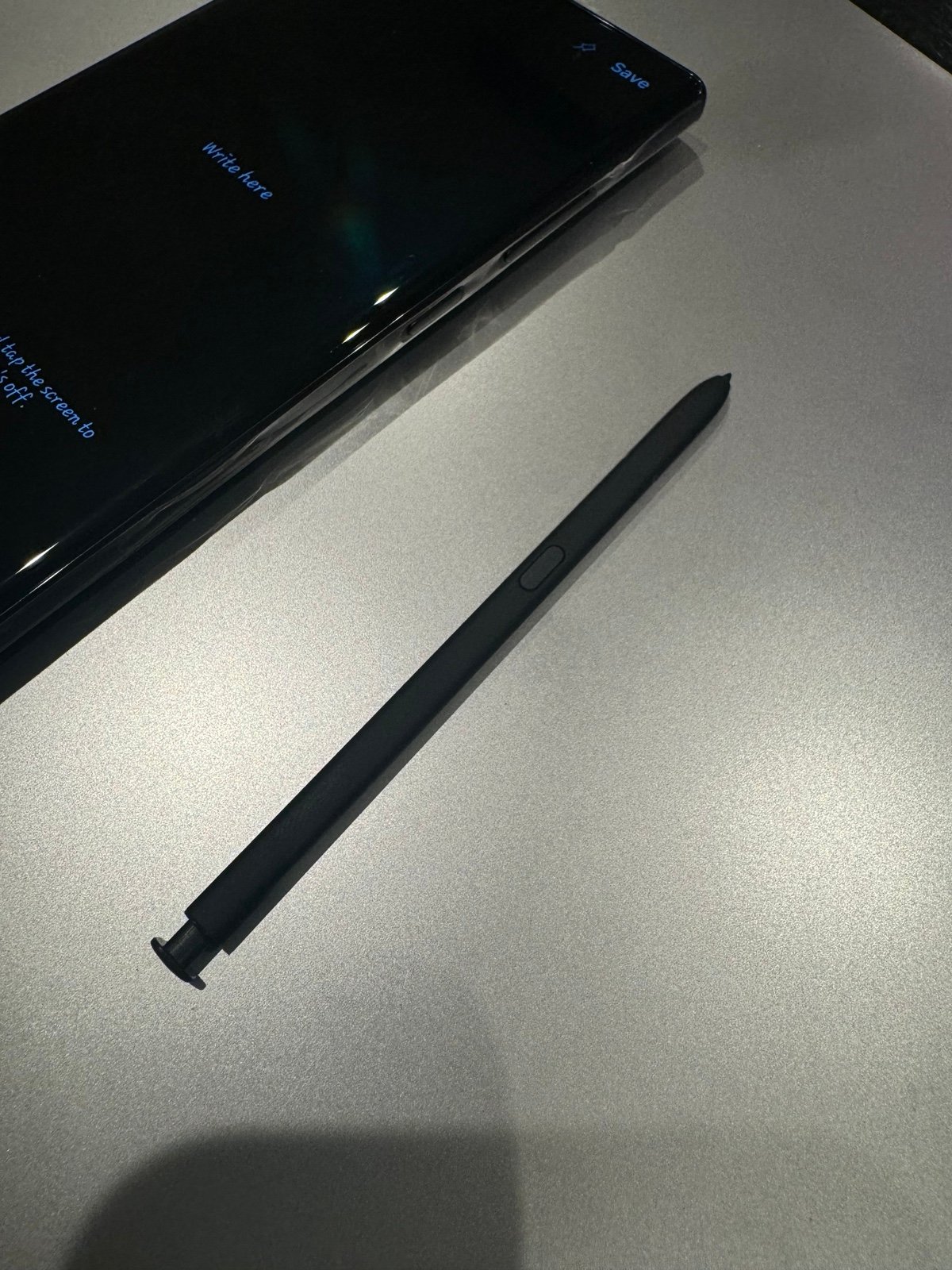 Samsung Galaxy S23 Ultra in Phantom Black 1TB - detail
