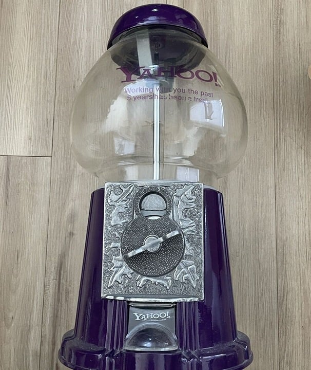 Yahoo! 5th Year Employment Gumball Machine w/ box 14 Tall