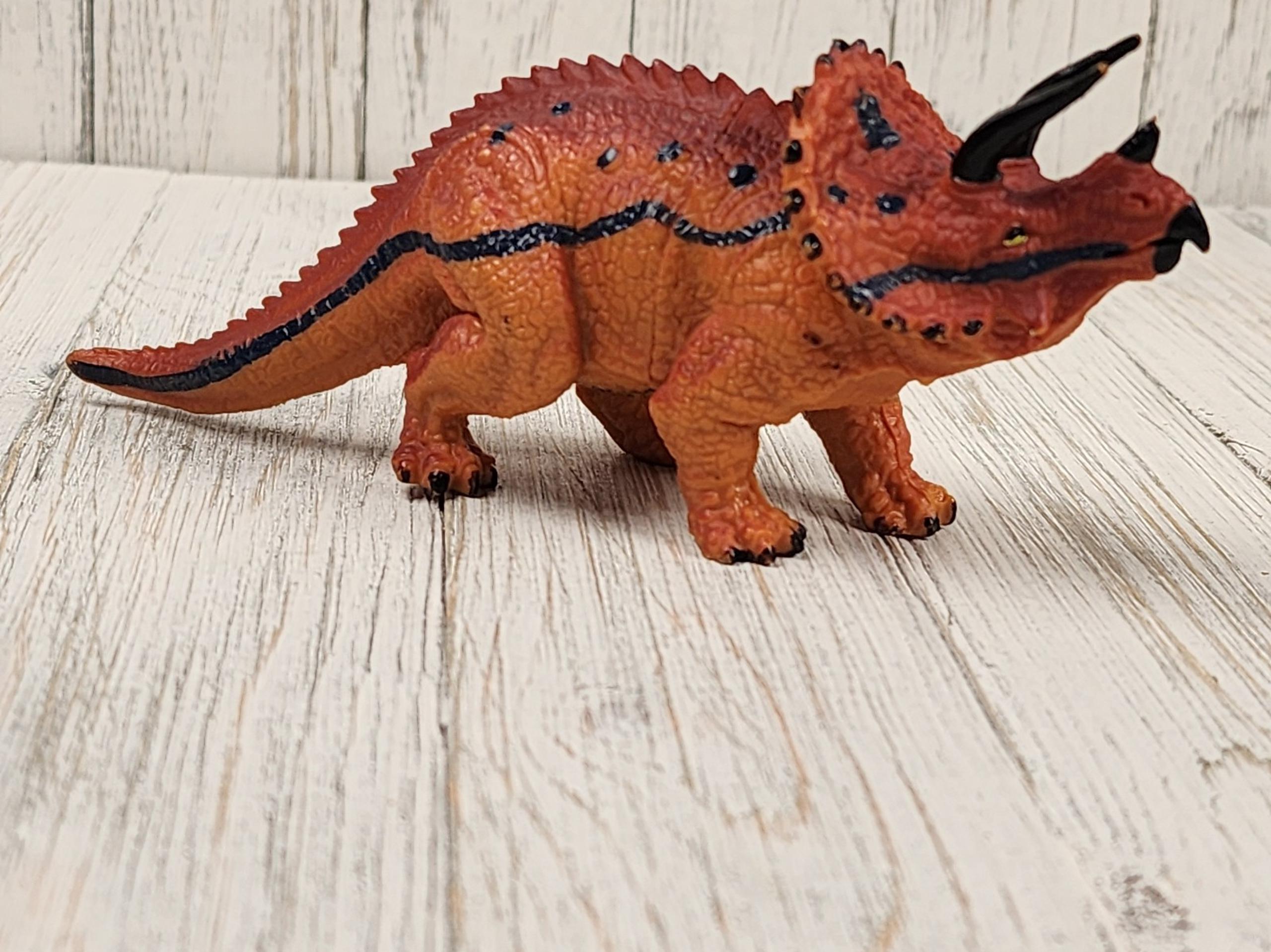 Toys R Us  Triceratops Dinosaur Toy Rubber Fig WTC-2017 SHANTOU Rare Kidcore Toy