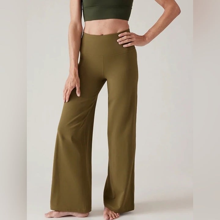 ATHLETA Women's Large Elation Wide Leg Pant Acacia Olive Green High Rise Yoga