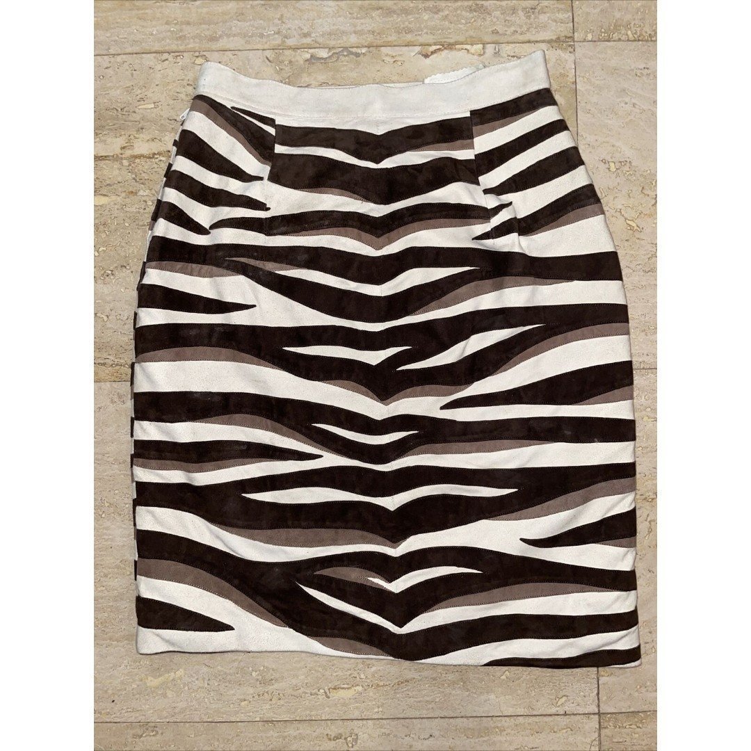 VALENTINO Boutique suede leather Brown Wave skirt Sz 42 US 6 Made In Italy