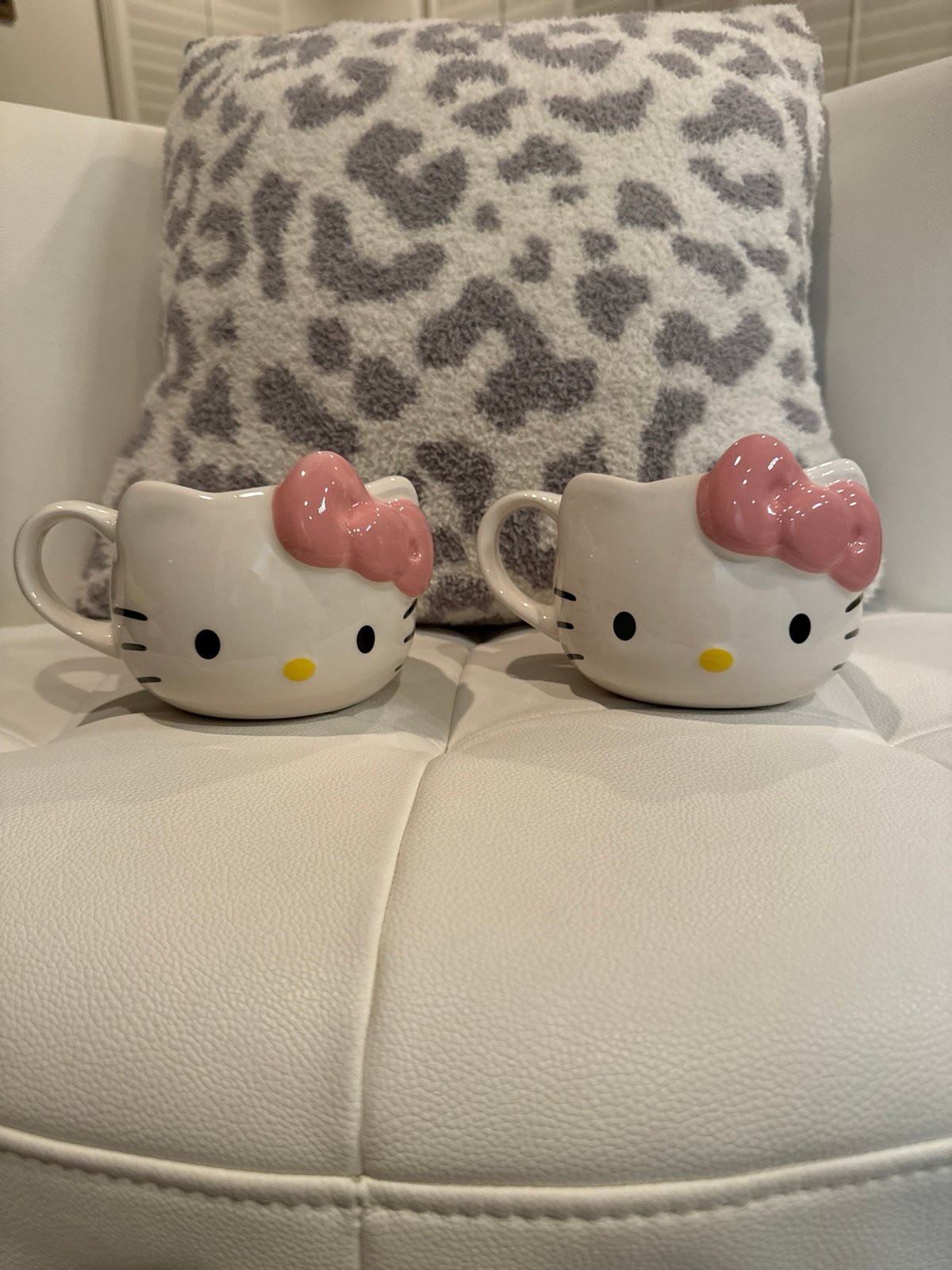 Hello Kitty Pink Bow Mugs