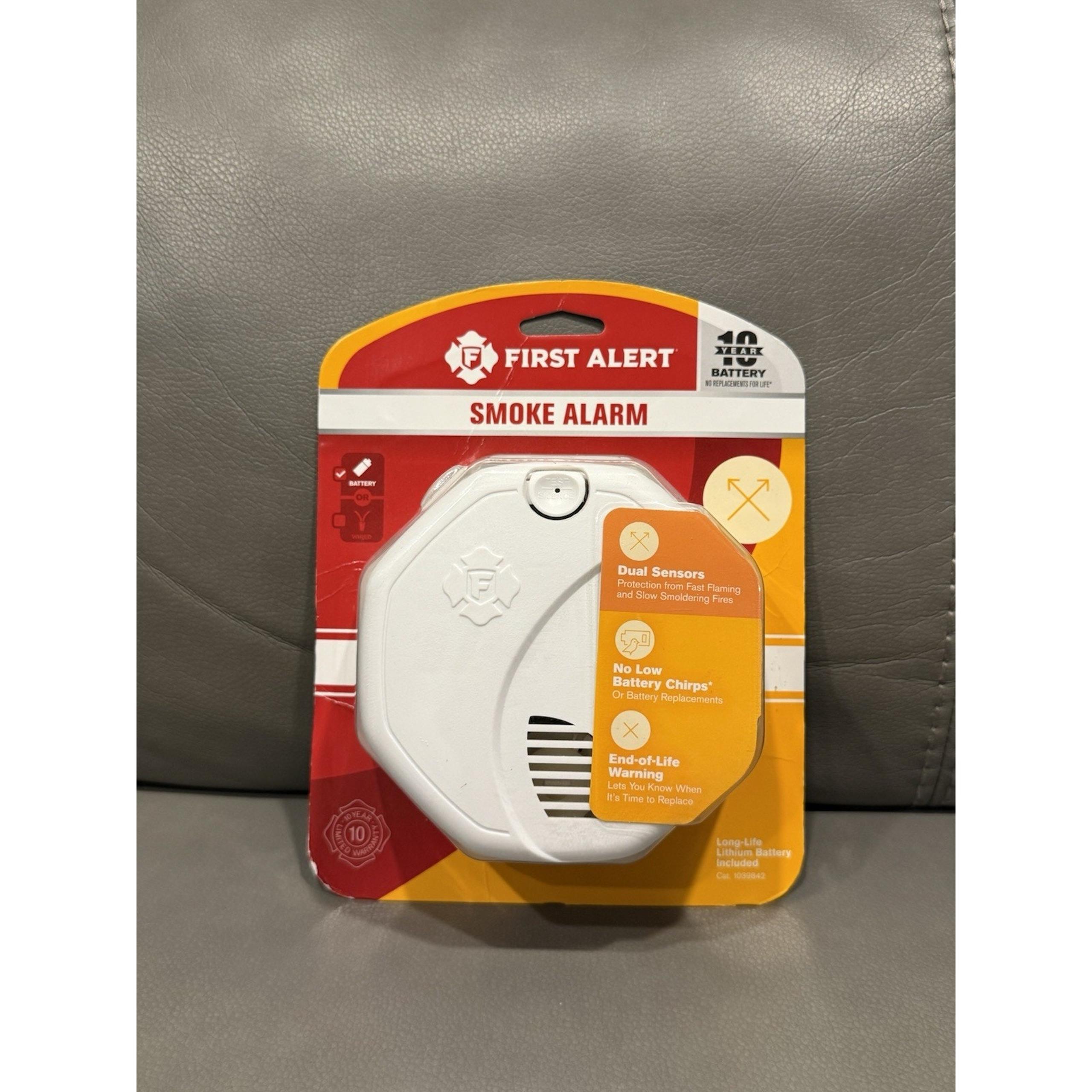 First Alert SA3210 Smoke Detector with Photoelectric & Ionization Sensors New