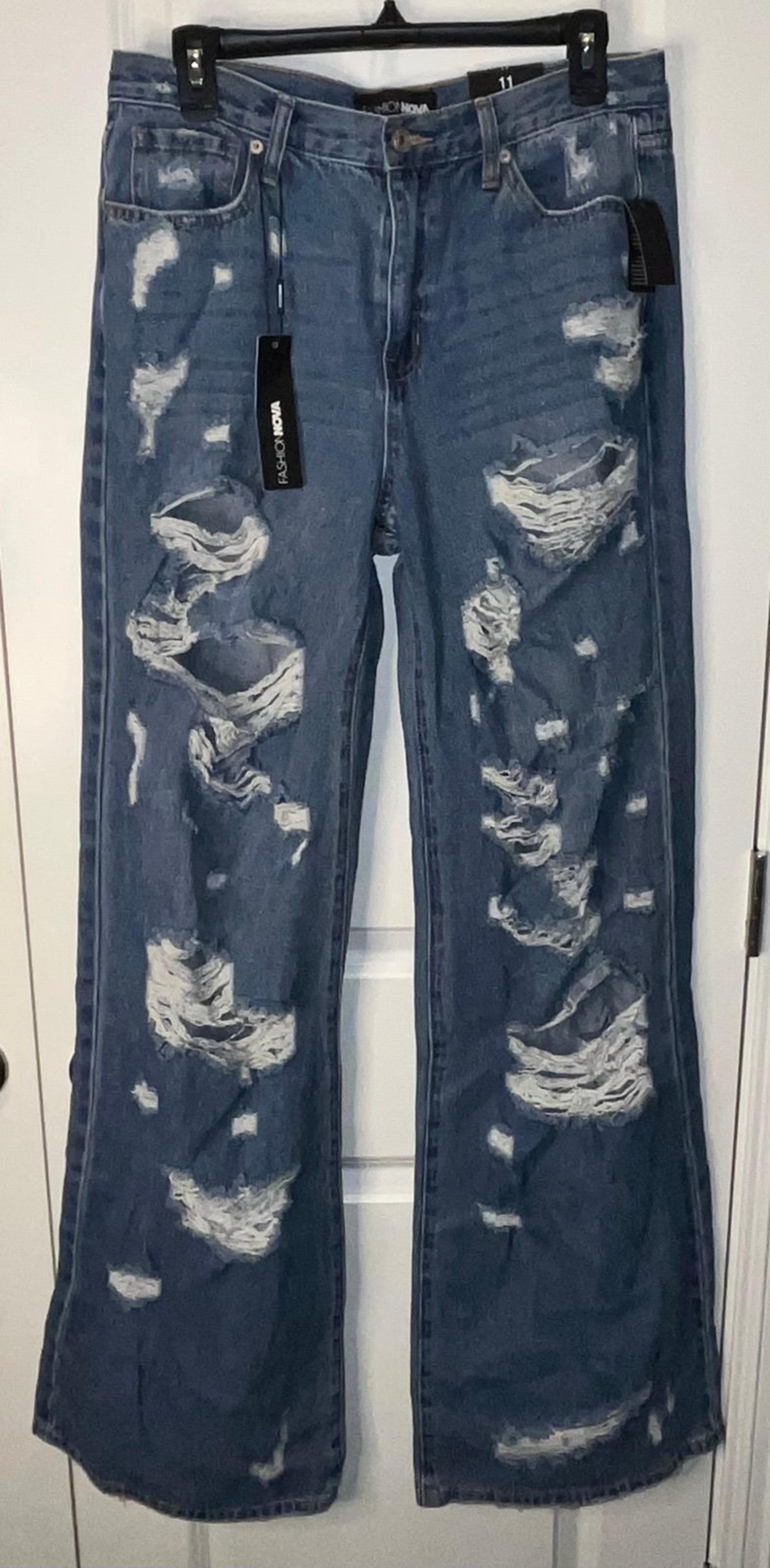 Fashion Nova Tall Super Destroyed Wide Leg Women’s Jean MediumBlueWash Size: 11