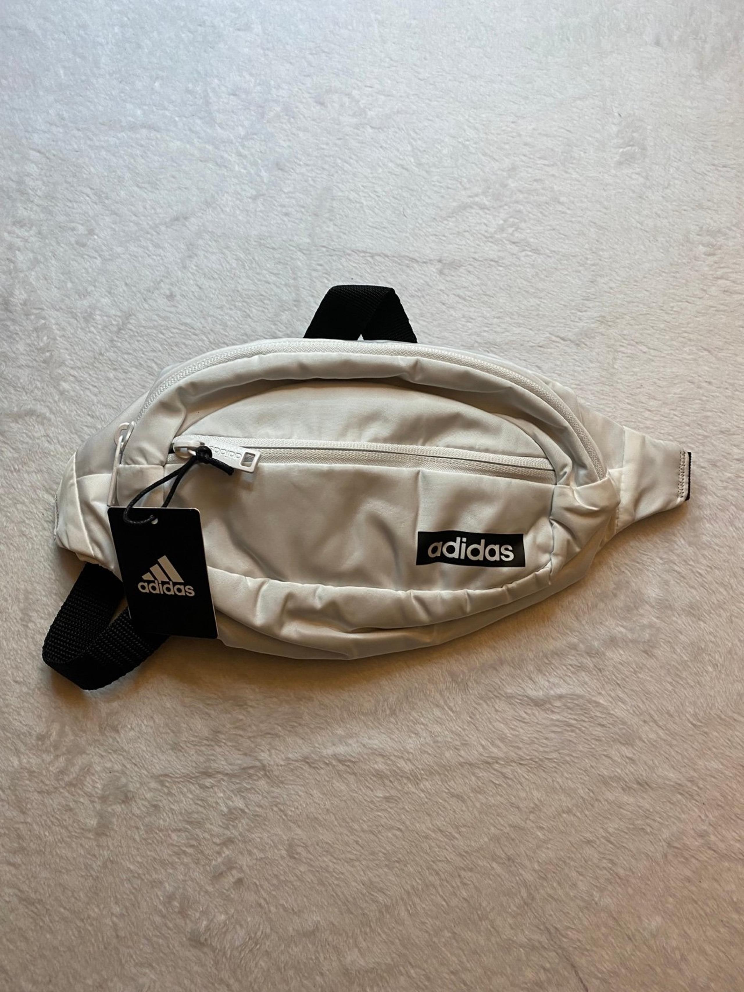 Adidas Originals Crossbody Core Waist Pack, Bag Pouch White NWT MSRP $30