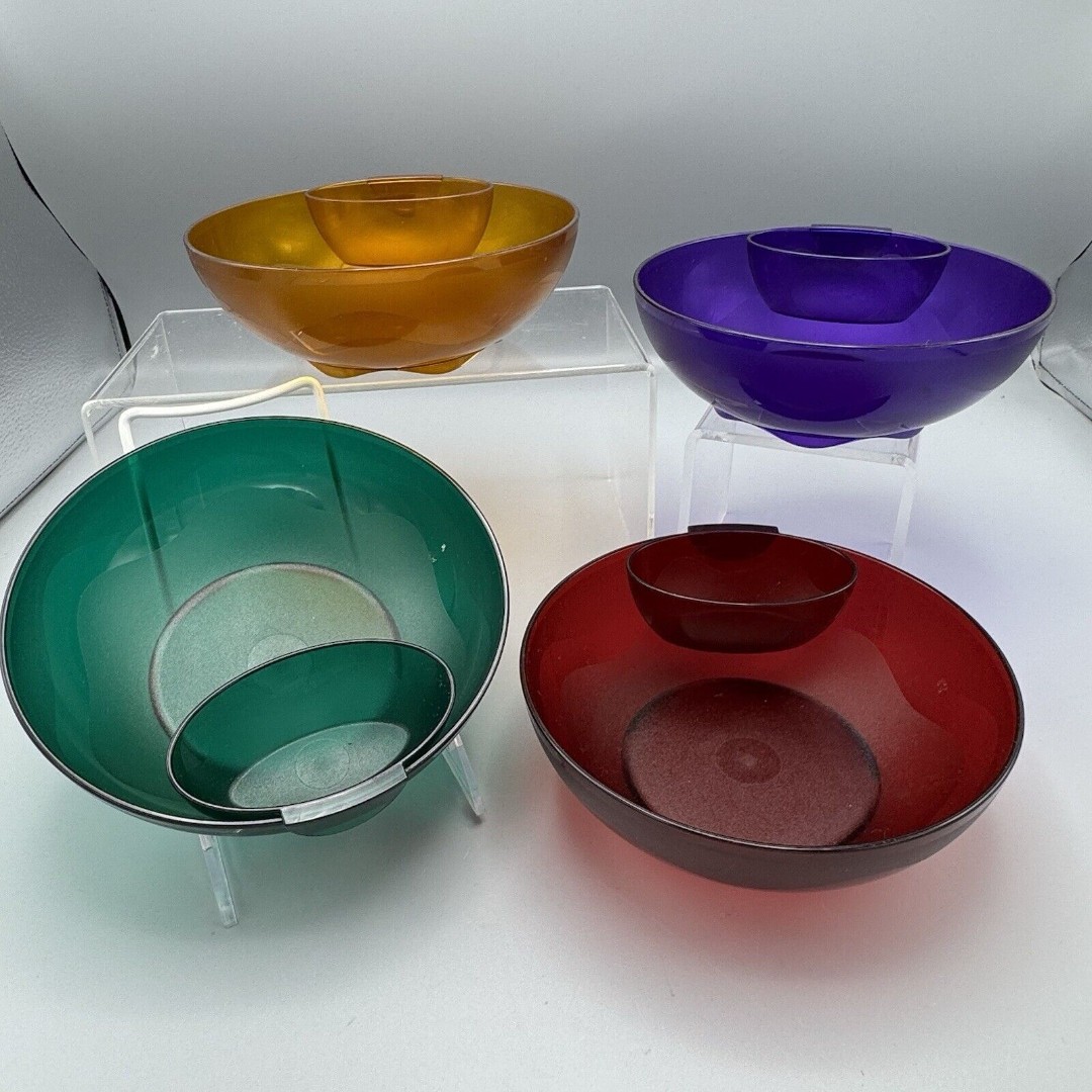 Vtg Set of 4 Acrylic Tupperware 24 oz Chip Bowls and 4 Oval 2 oz Dip Cups Jewel