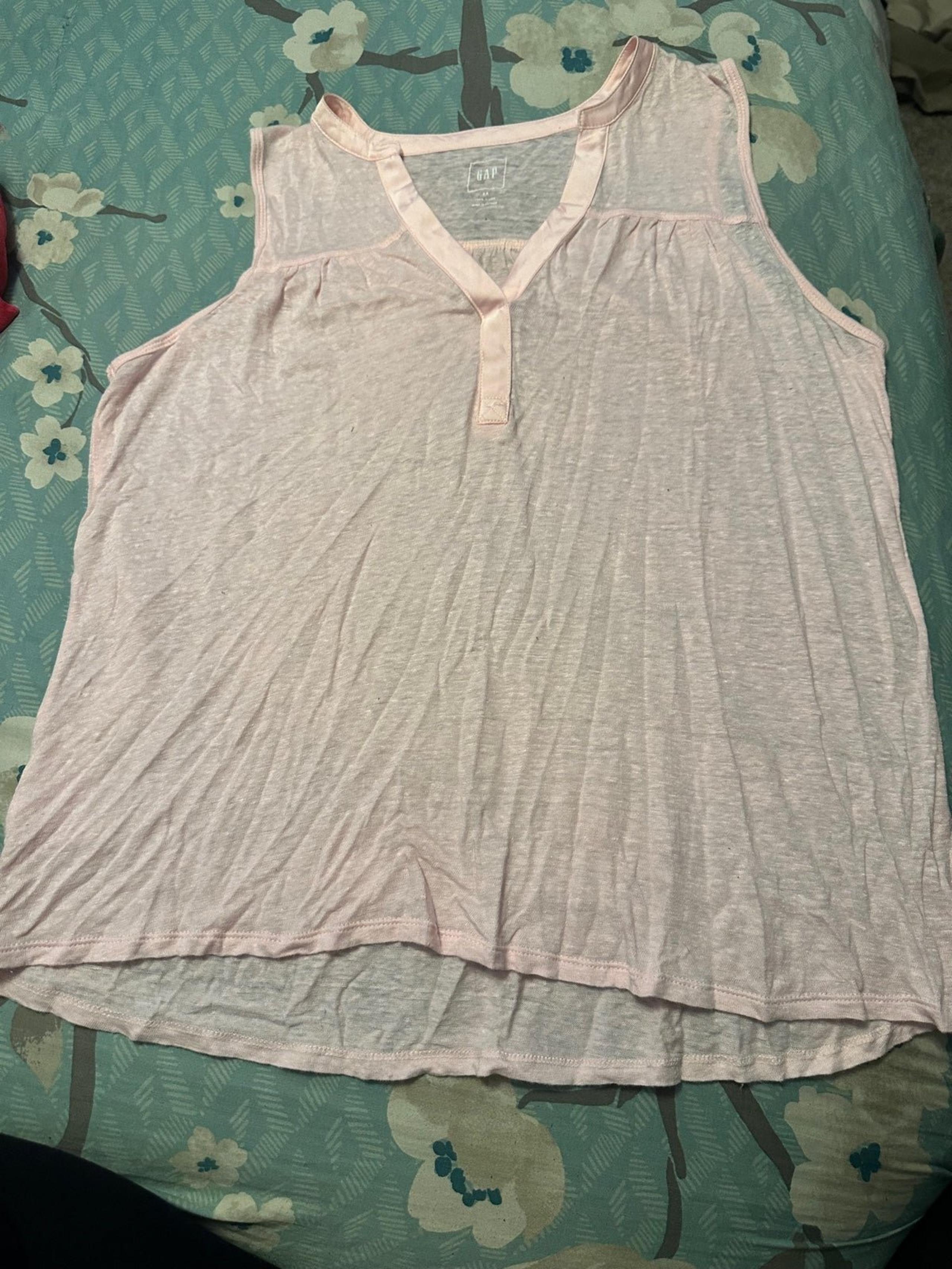 Gap xs sleeveless top