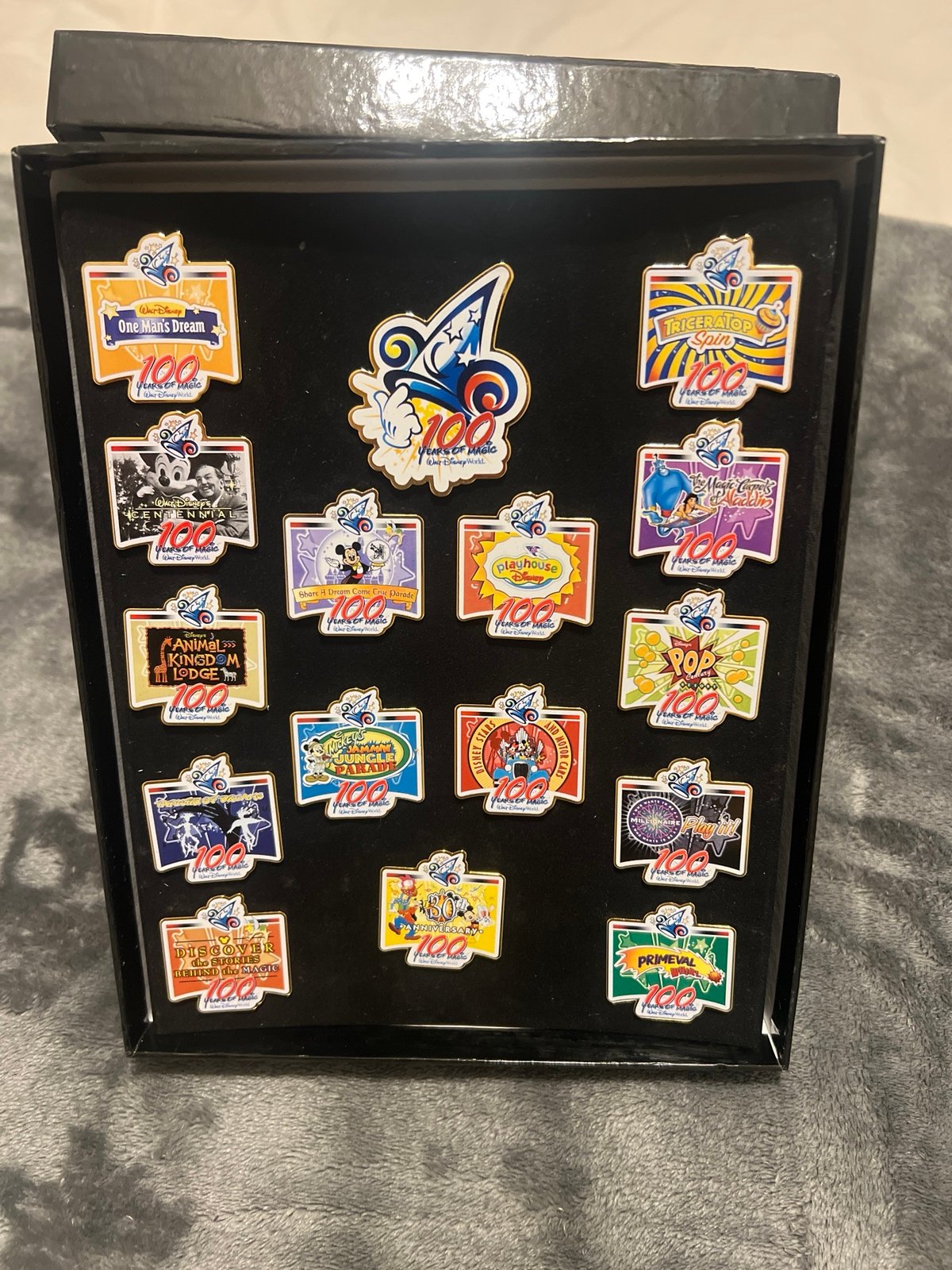 Disney 100 years of magic pin set