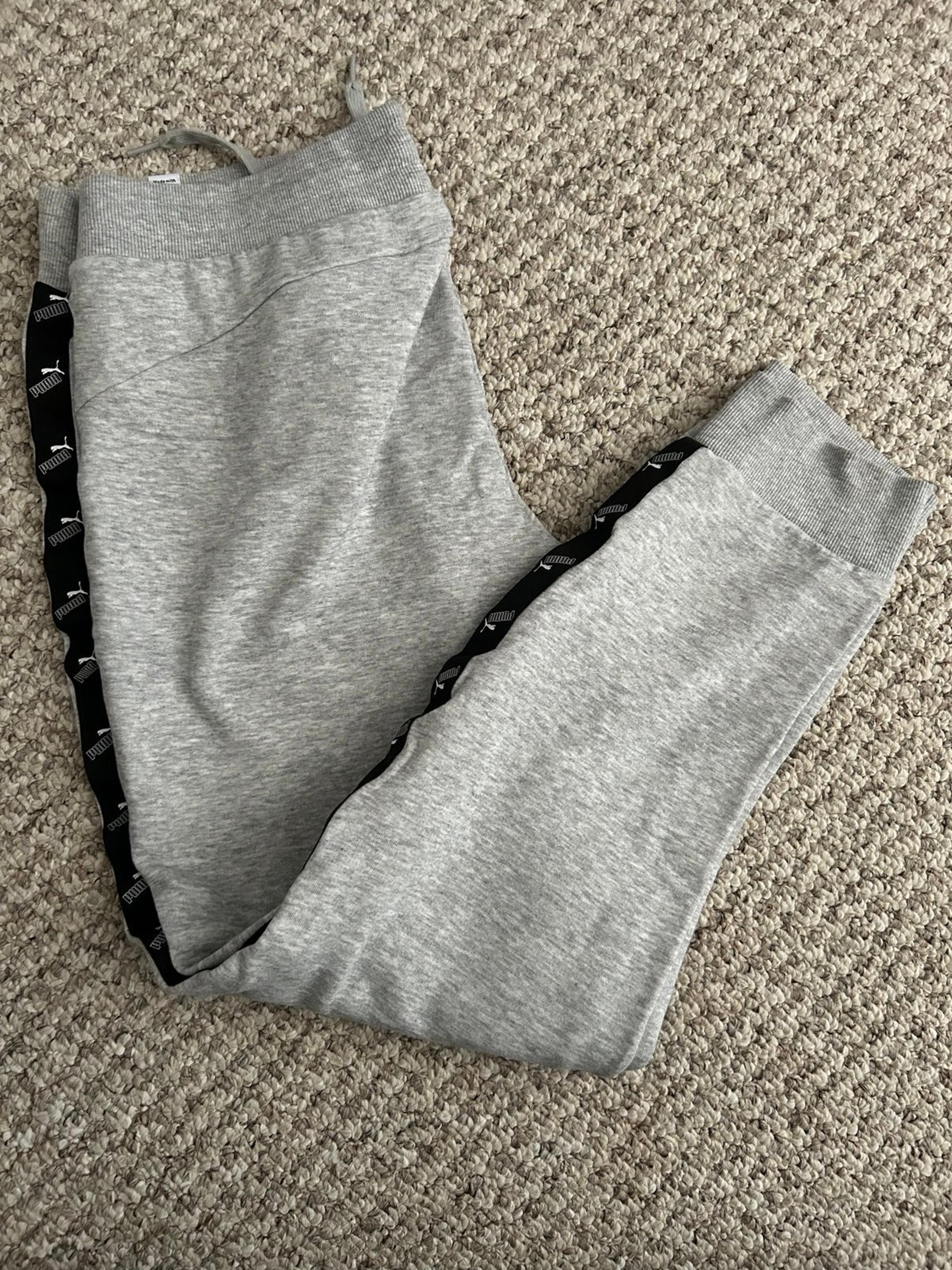 Women's Puma joggers