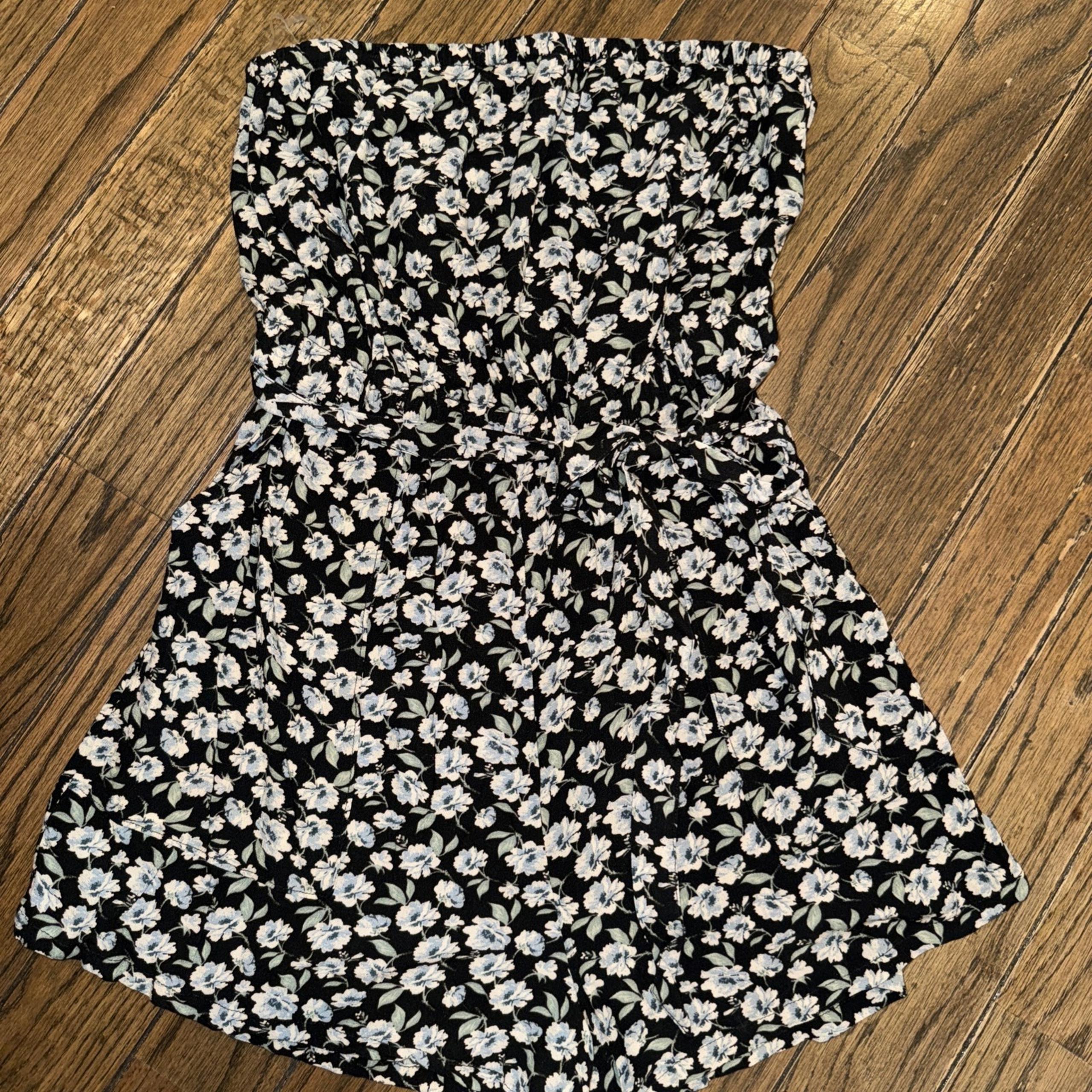 American Eagle Women's Strapless Floral Smocked Romper Size Sm Festival Boho