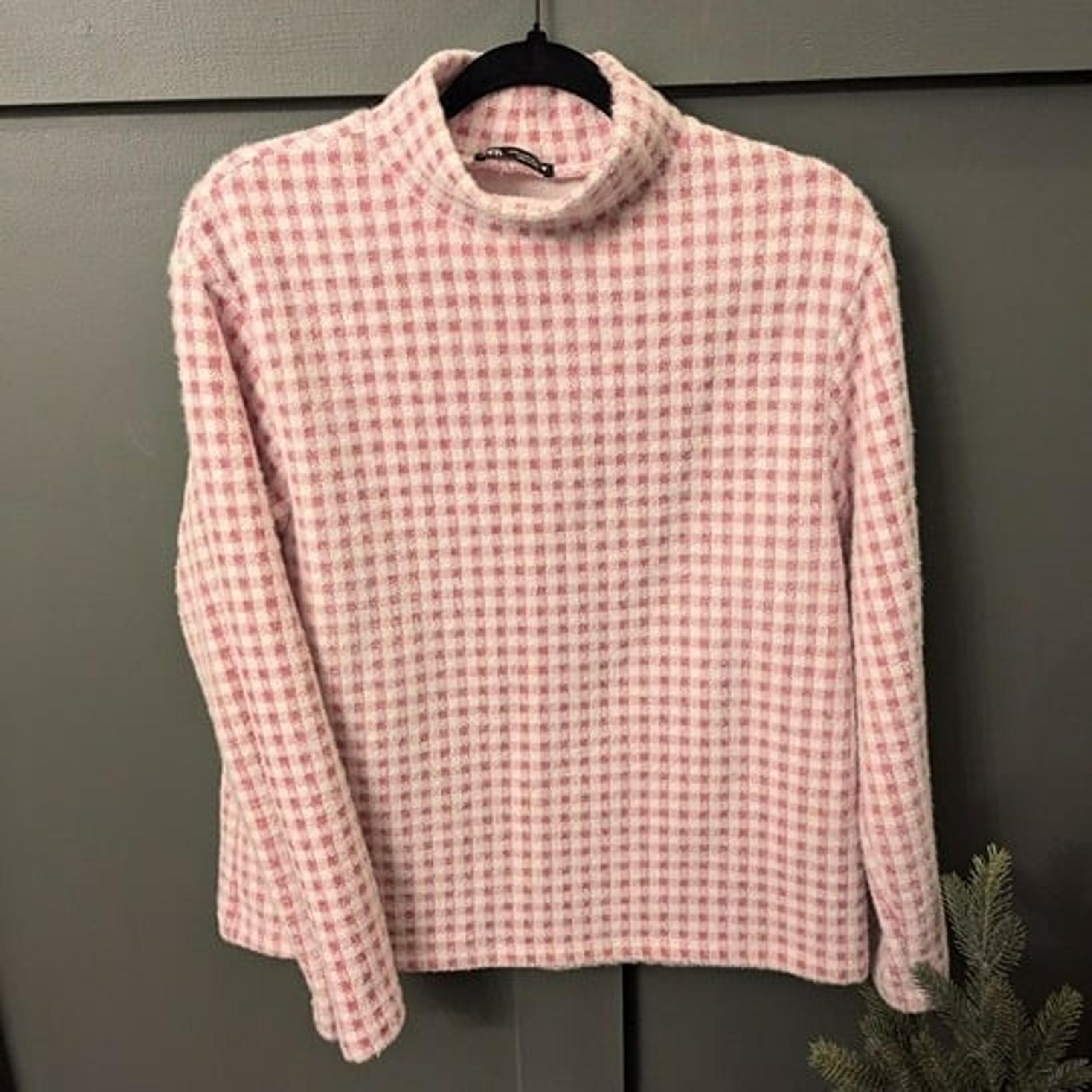 ZARA Mockneck Fuzzy Pink & White Gingham Sweater, Women's Medium