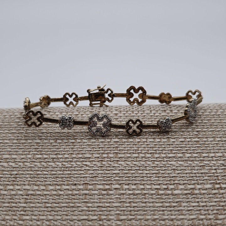 7.5 Inch Gold Over Sterling Silver Diamond Chips Bracelet B461