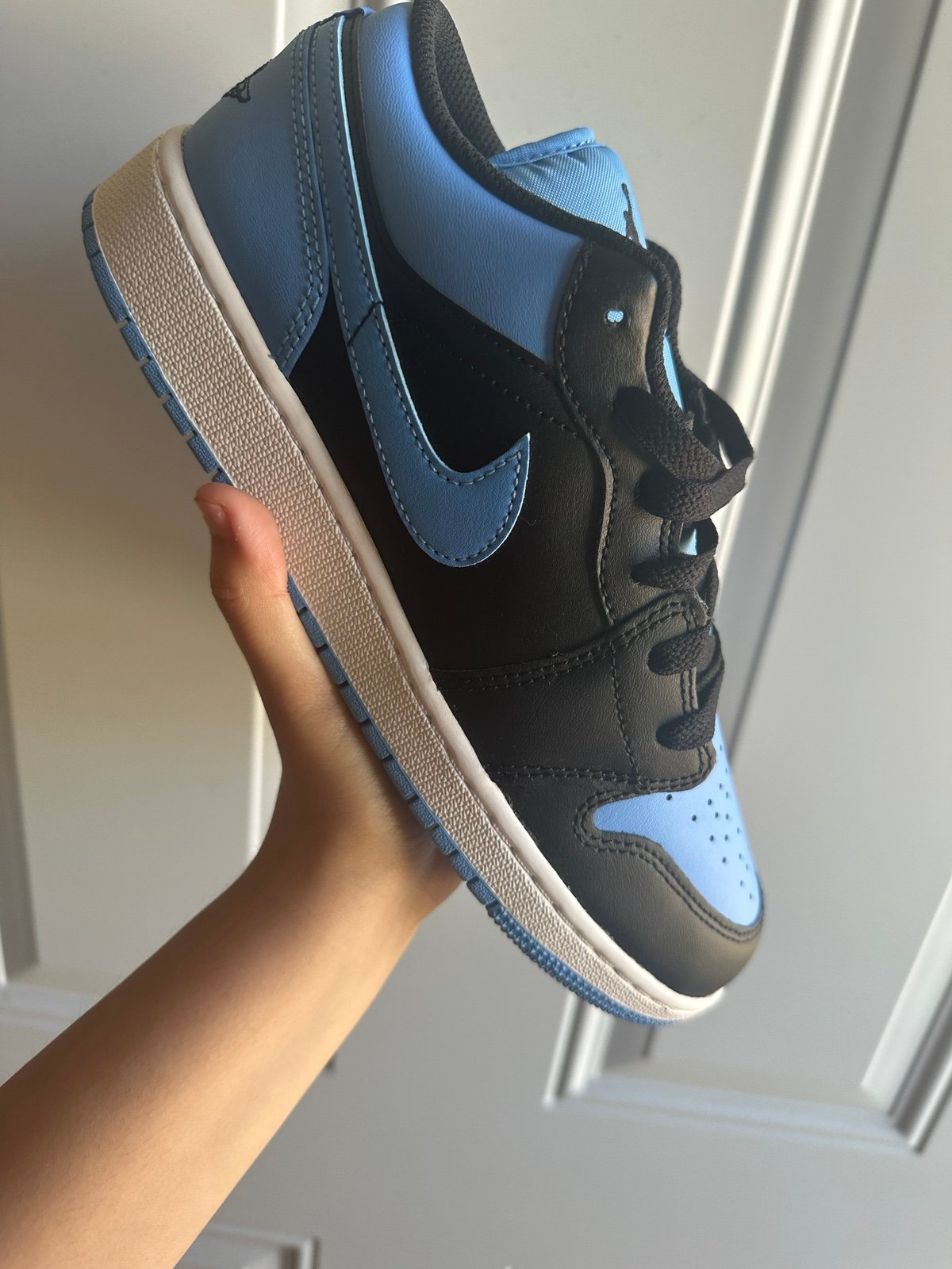 Brand New Nike Air Jordan 1 Low Youth Size 7