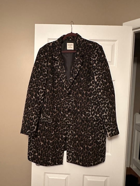 Vintage Old Navy Leopard coat XXL