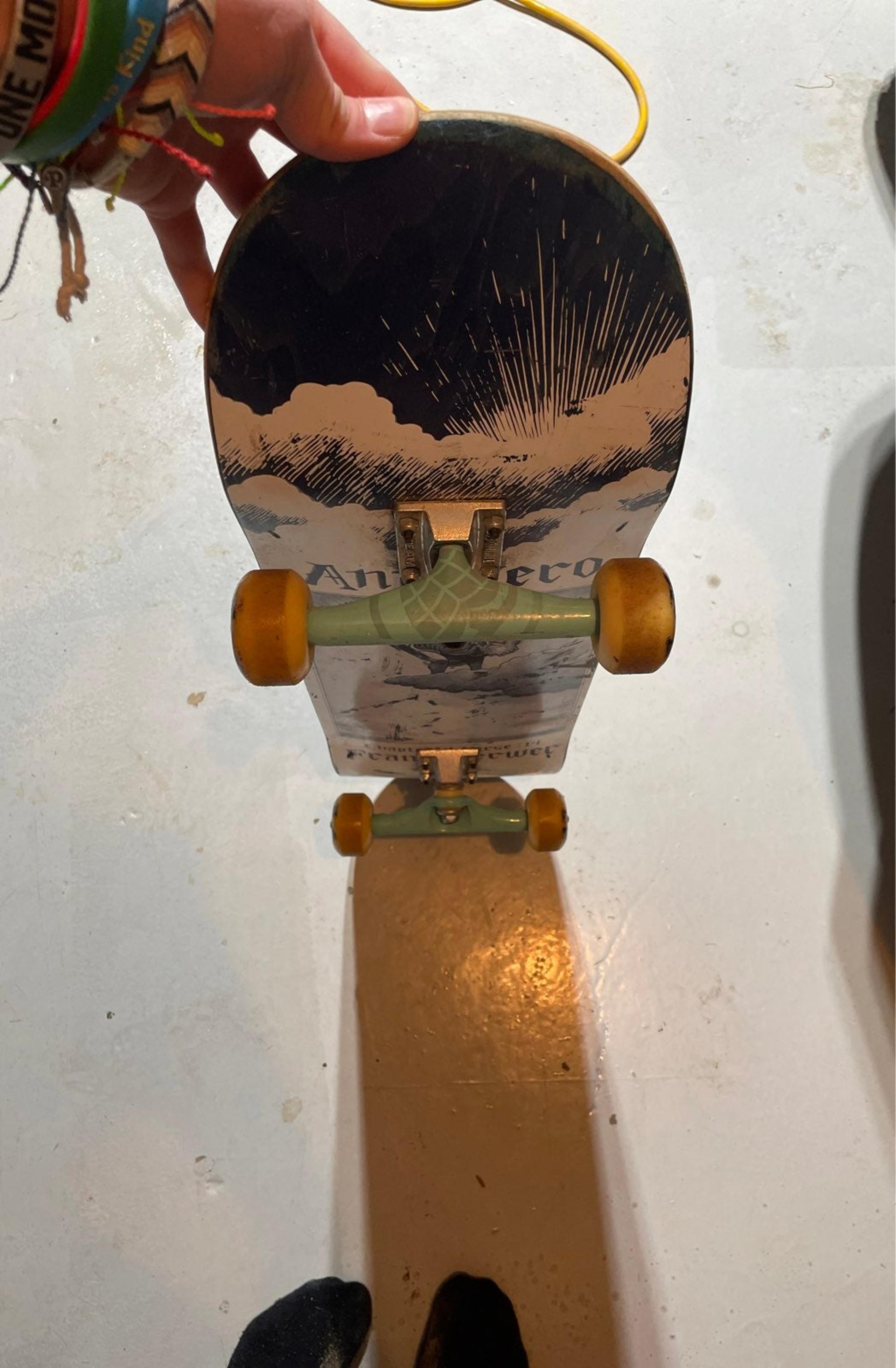 skateboard