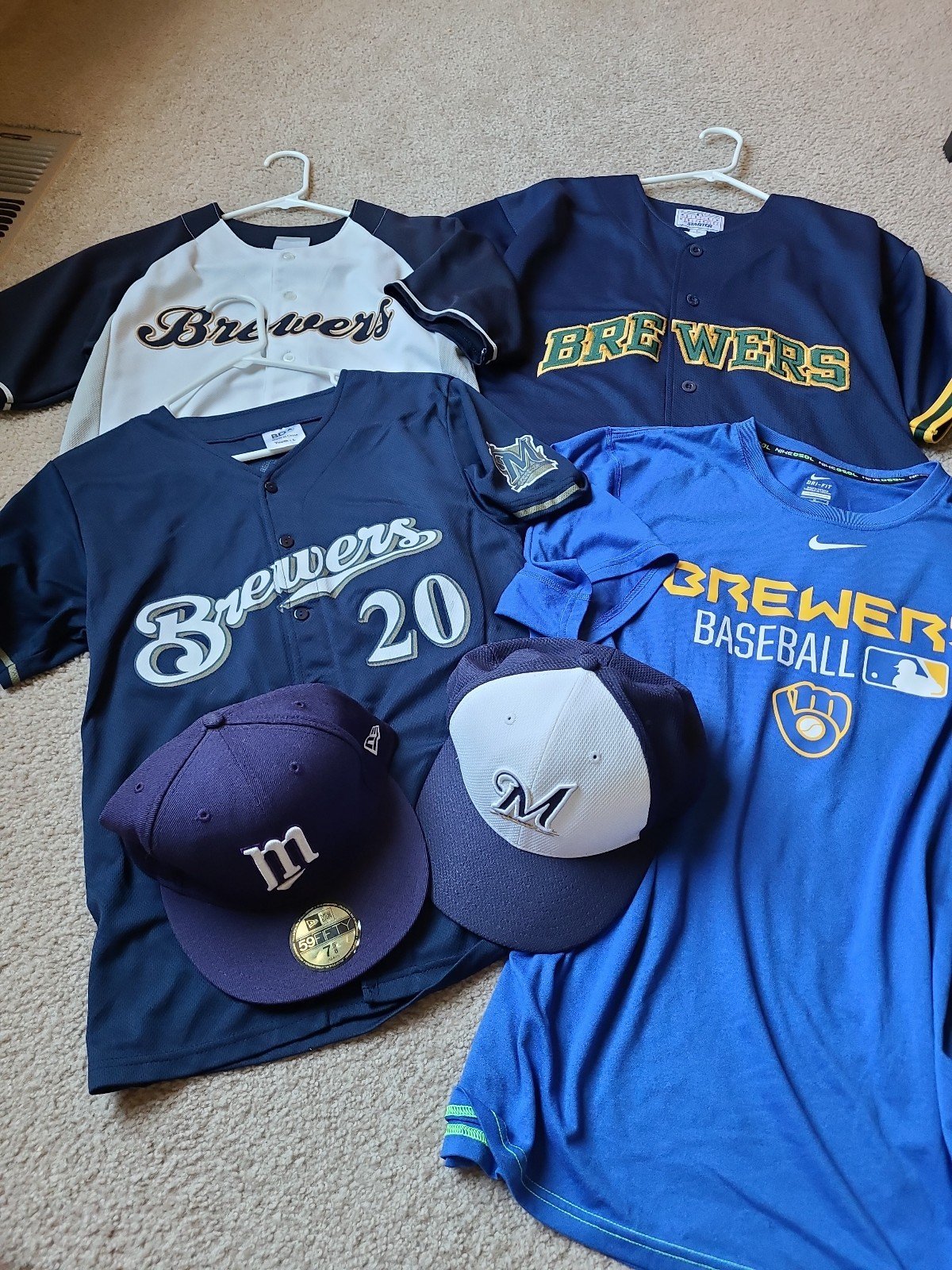 DISCOUNTED ULTIMATE MILWAUKEE BREWERS 6-ITEM MLB FAMILY BUNDLE DEAL!