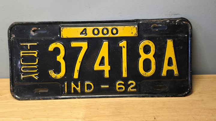 Vintage 1962 Indiana Truck License Plate 37418A Black / Yellow Car Auto Garage