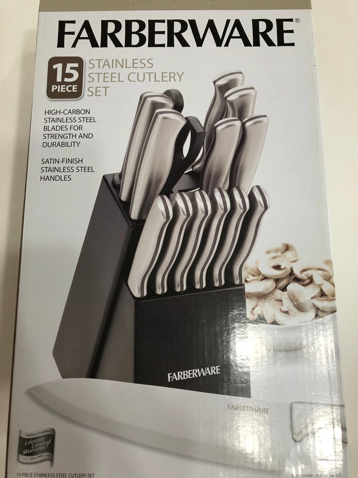 FARBERWARE STAINLESS STEEL CUTLERY SET