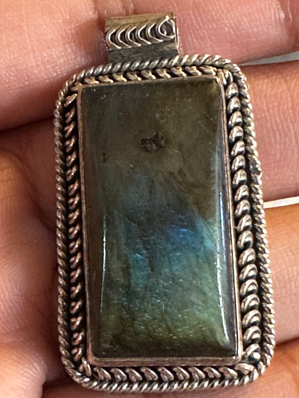 Labradorite Sterling Silver Pendant Necklace.