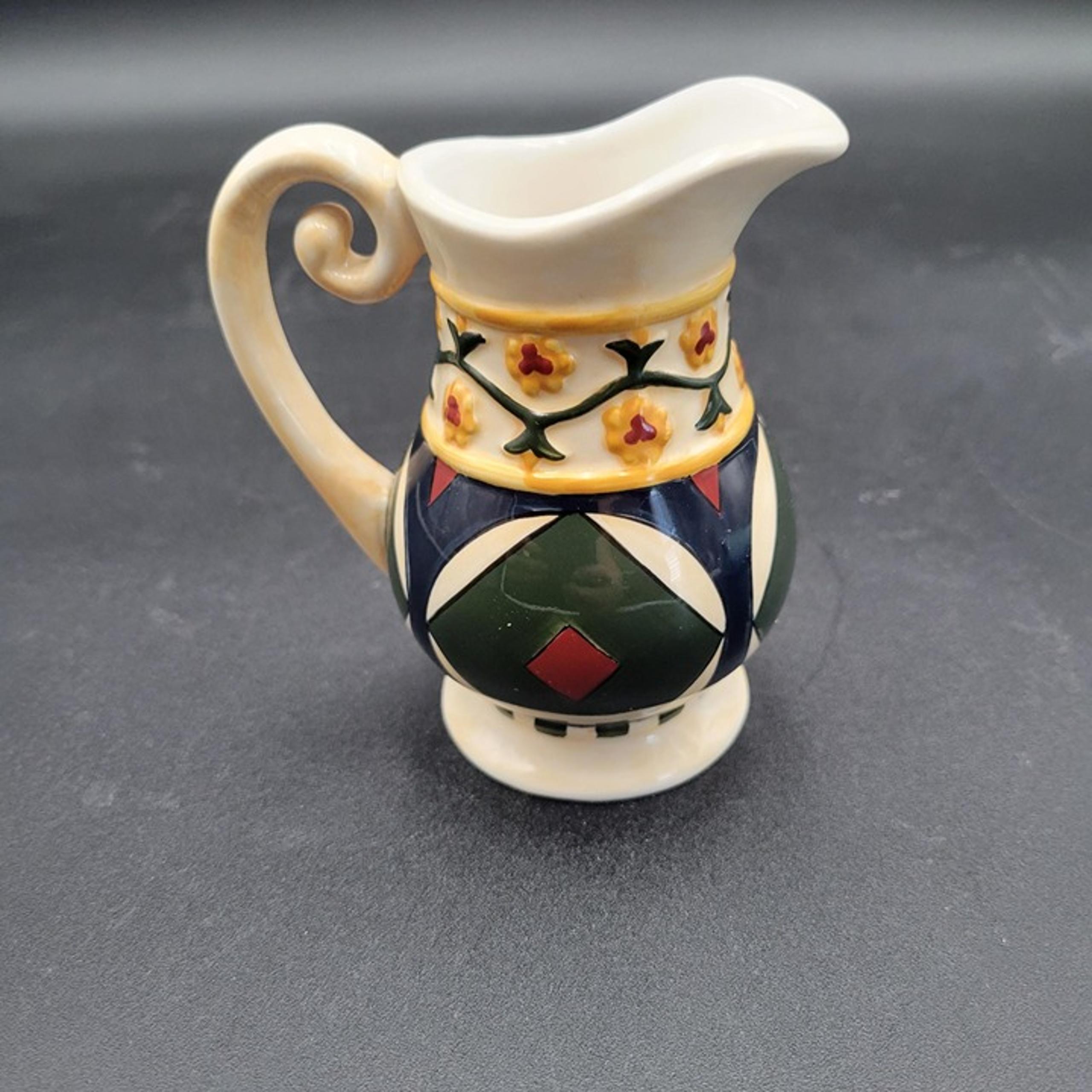 Jim Shore 2002 Enesco Small Pitcher Creamer Enesco 4" EUC No Chips Yellow Green