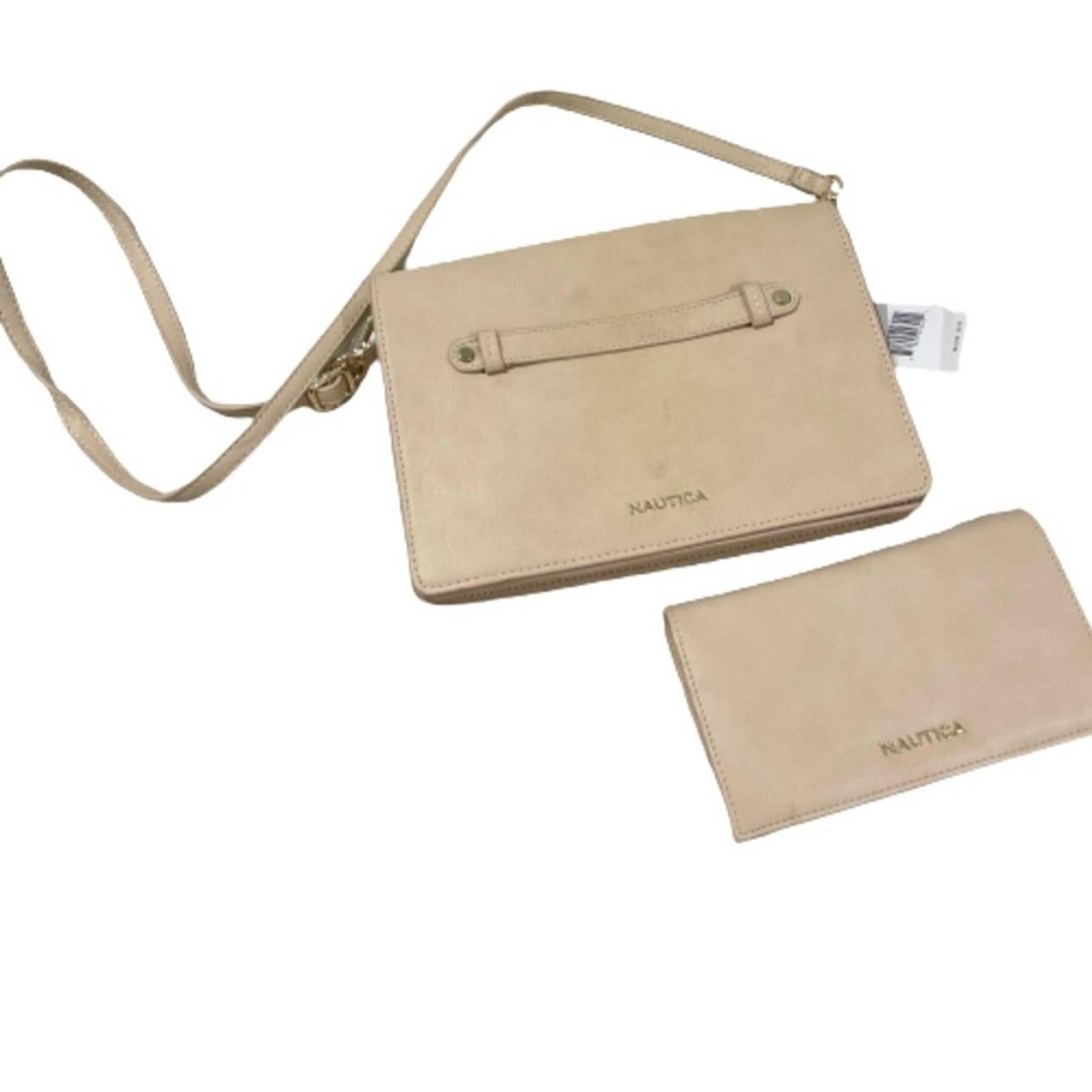 Women’s Nautica Beige Crossbody Bad & Wallet Set!