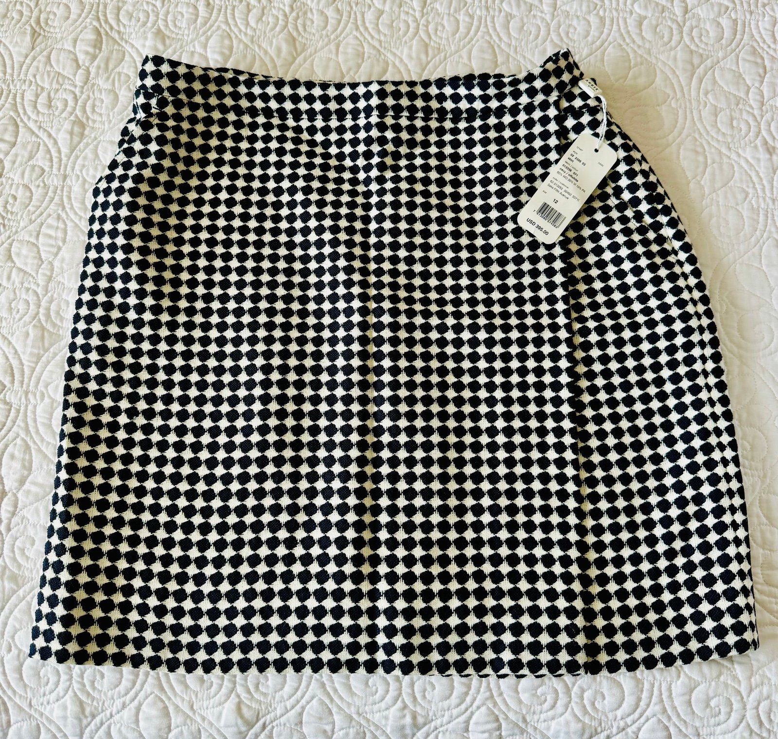 NWT ! AKRIS Punto Navy and Offwhite Mini Skirt .
