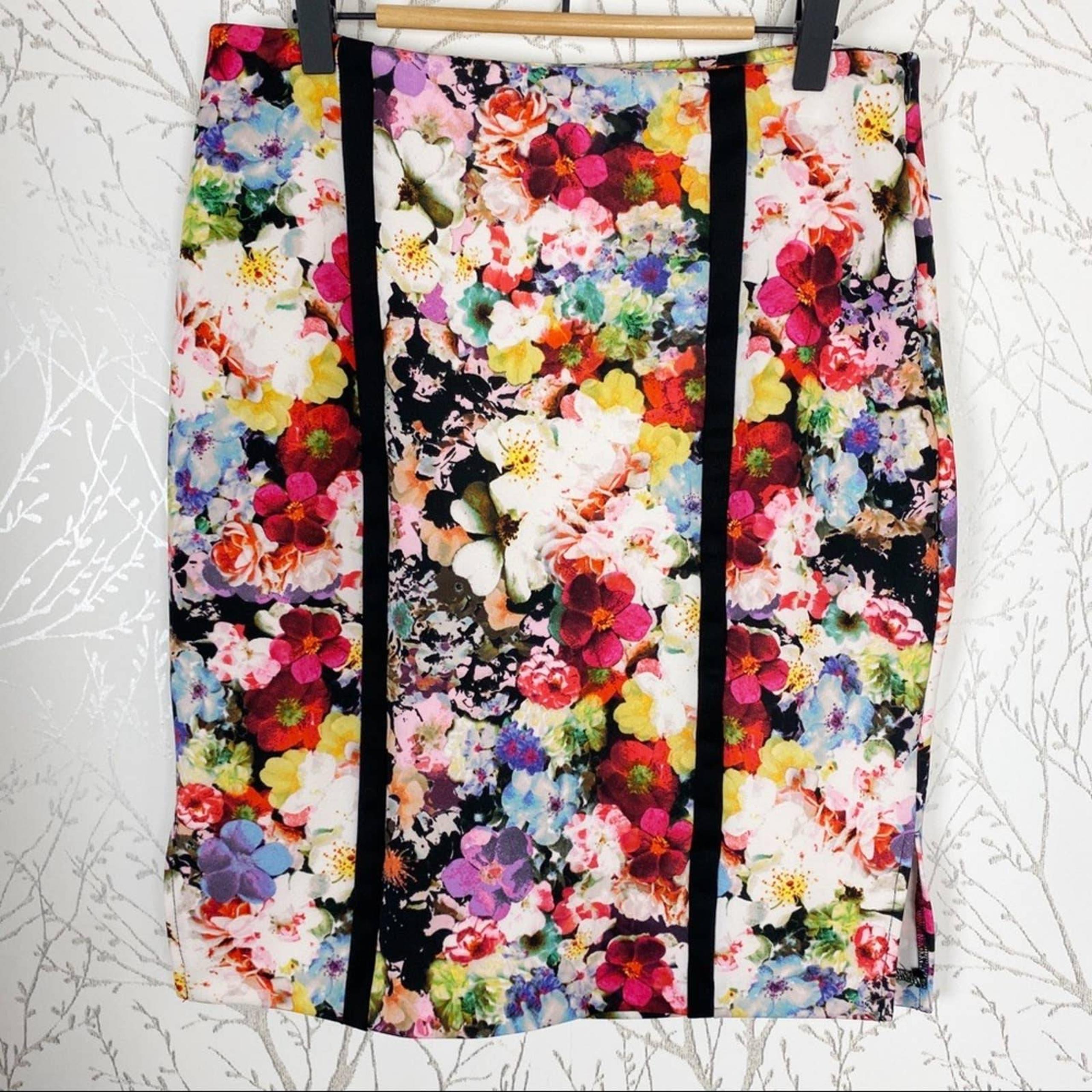 CUPIO Multi Floral Scuba Pencil Skirt M
