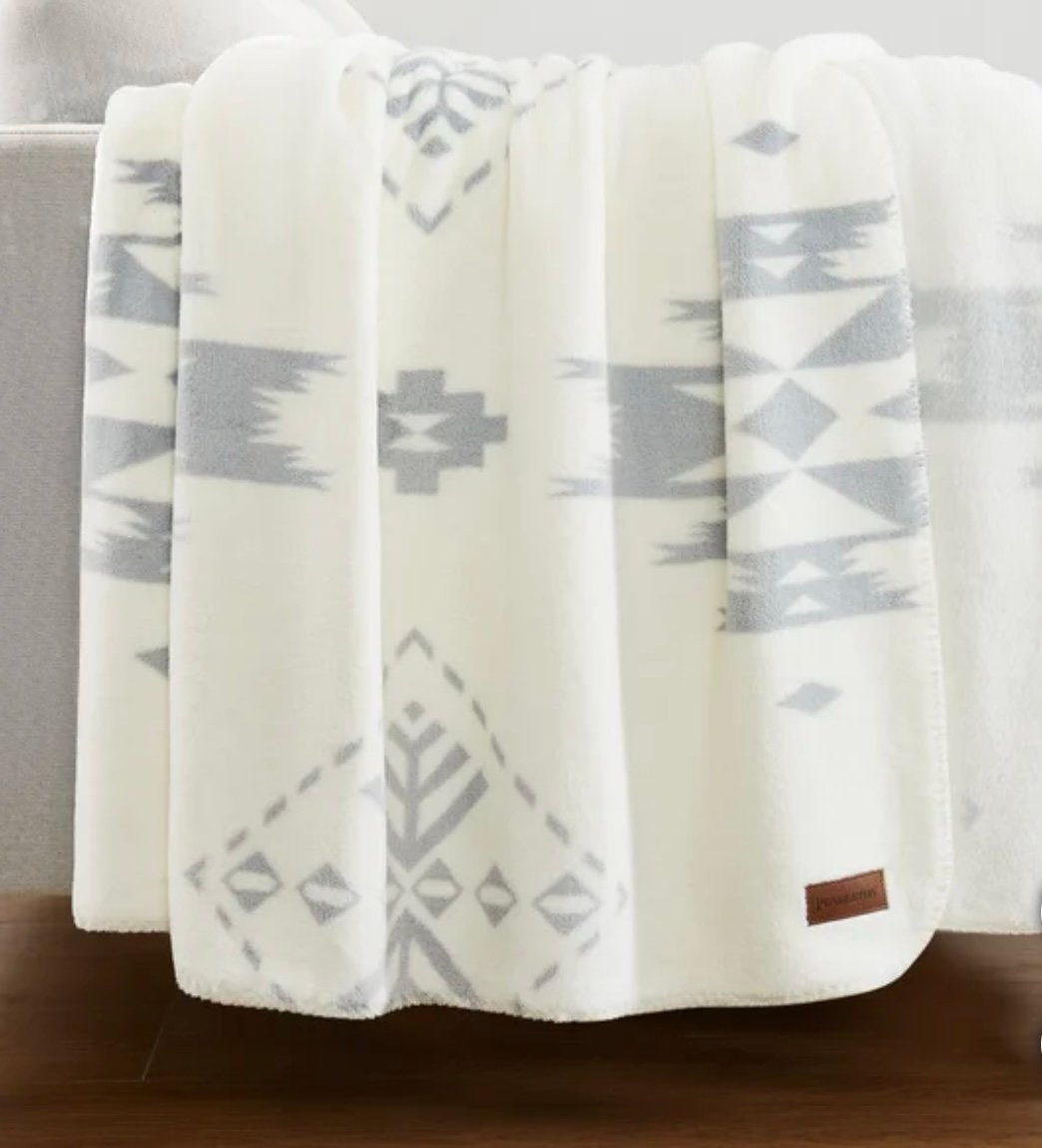 PENDLETON plush throw