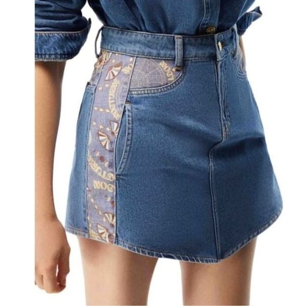 NWT Nocturne Women’s Denim Jean Mini Skirt Print Accents - Size XS-2/4 - MSRP 1