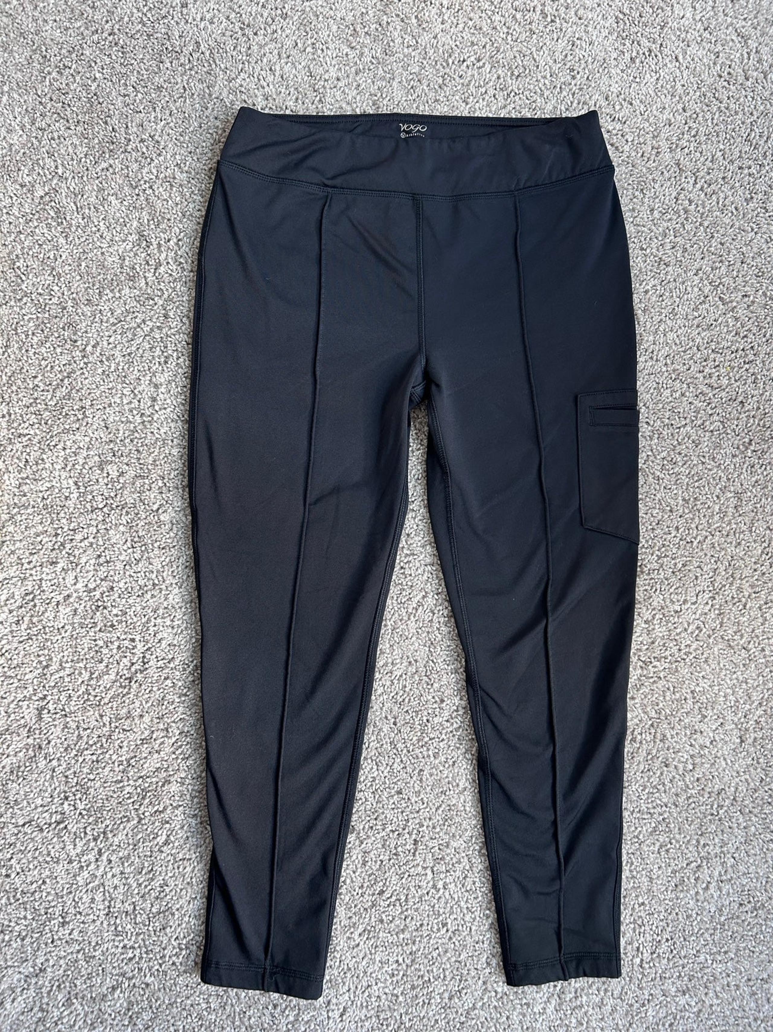(Women’s Large) Vogo Athletic Black Fleece lined Leggings with Pocket.