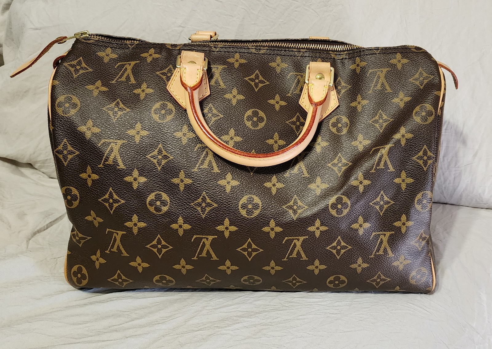 Louis Vuitton Speedy 35