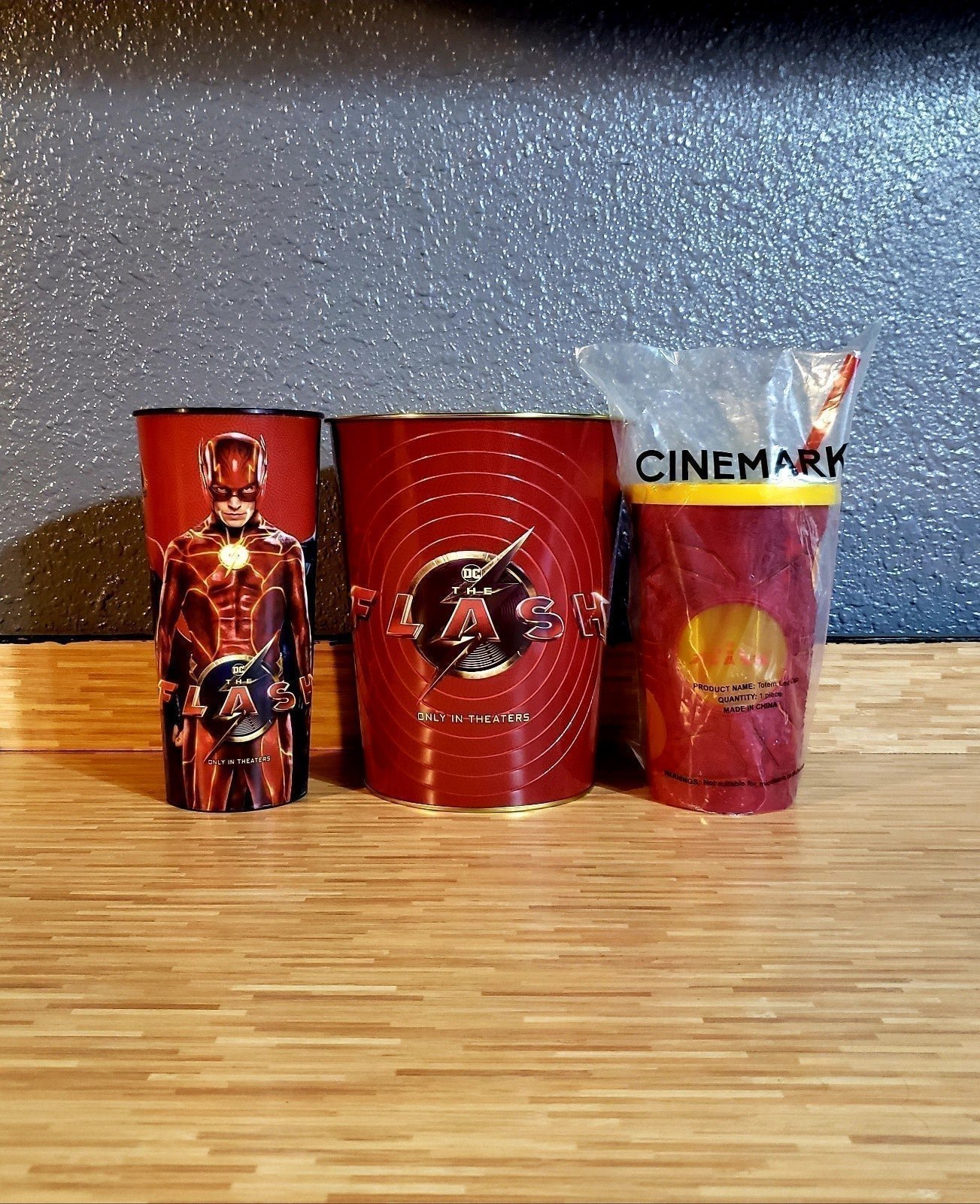 New!!! The Flash Movie: Popcorn Bucket & Cups